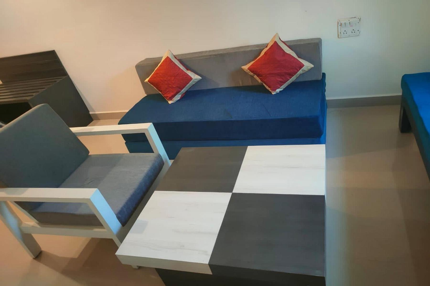 Suite with Balcony - Photo 8