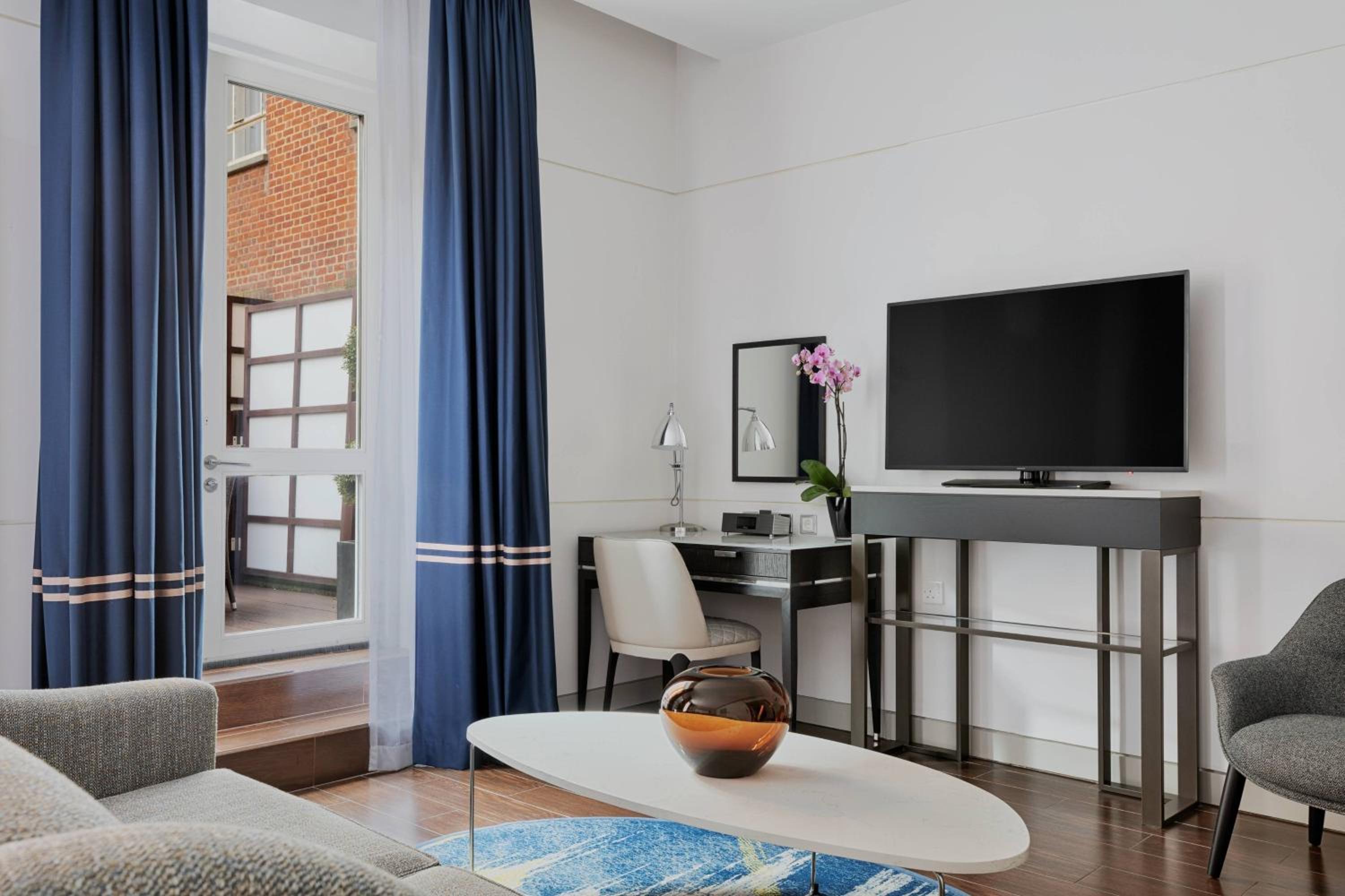 Balcony Suite with Executive Lounge Access