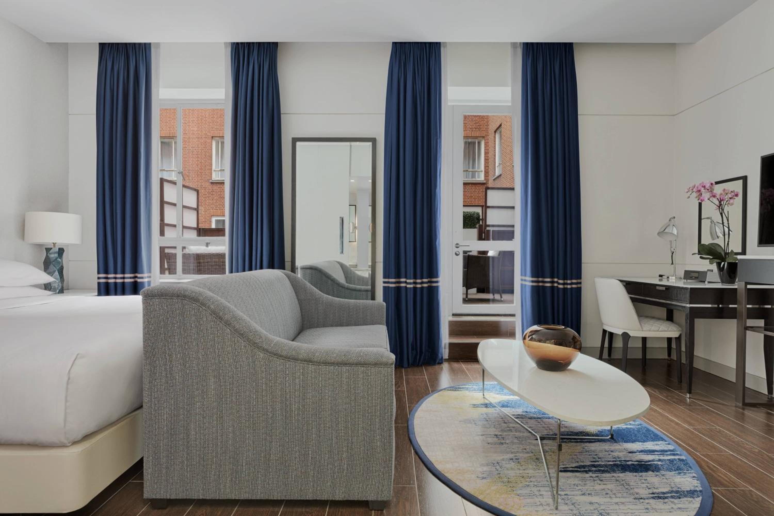 Balcony Suite with Executive Lounge Access