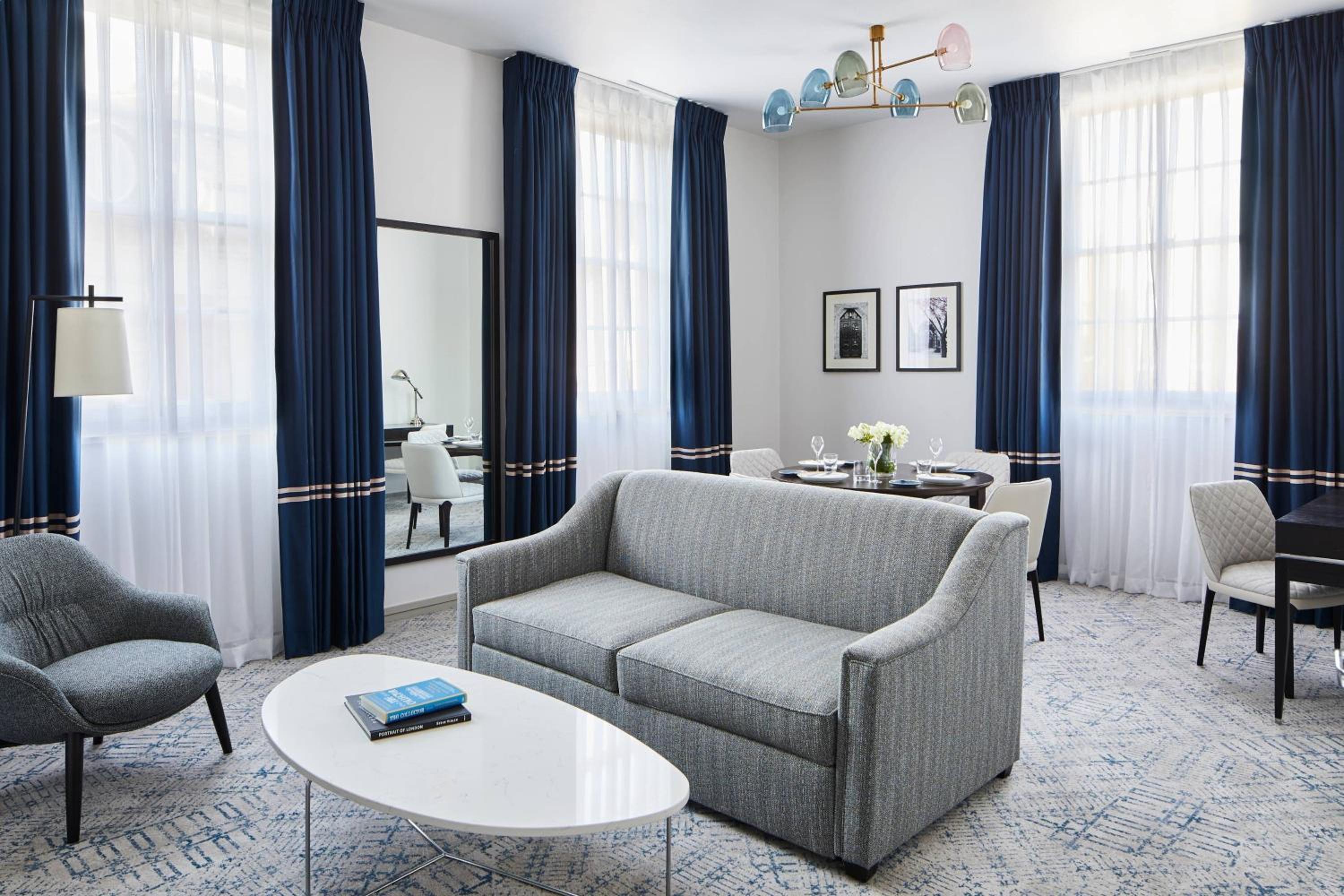 One-Bedroom Suite with Executive Lounge Access