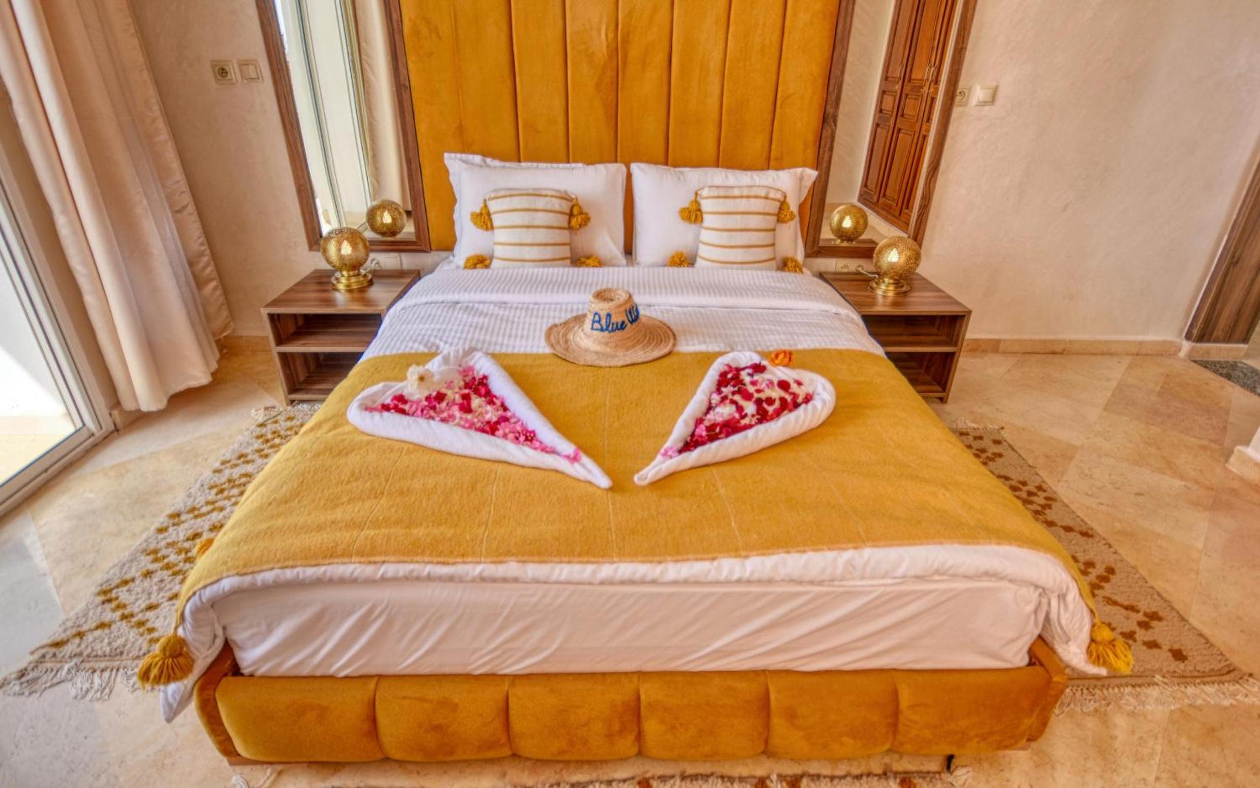 Double Room with Pool View photo 3