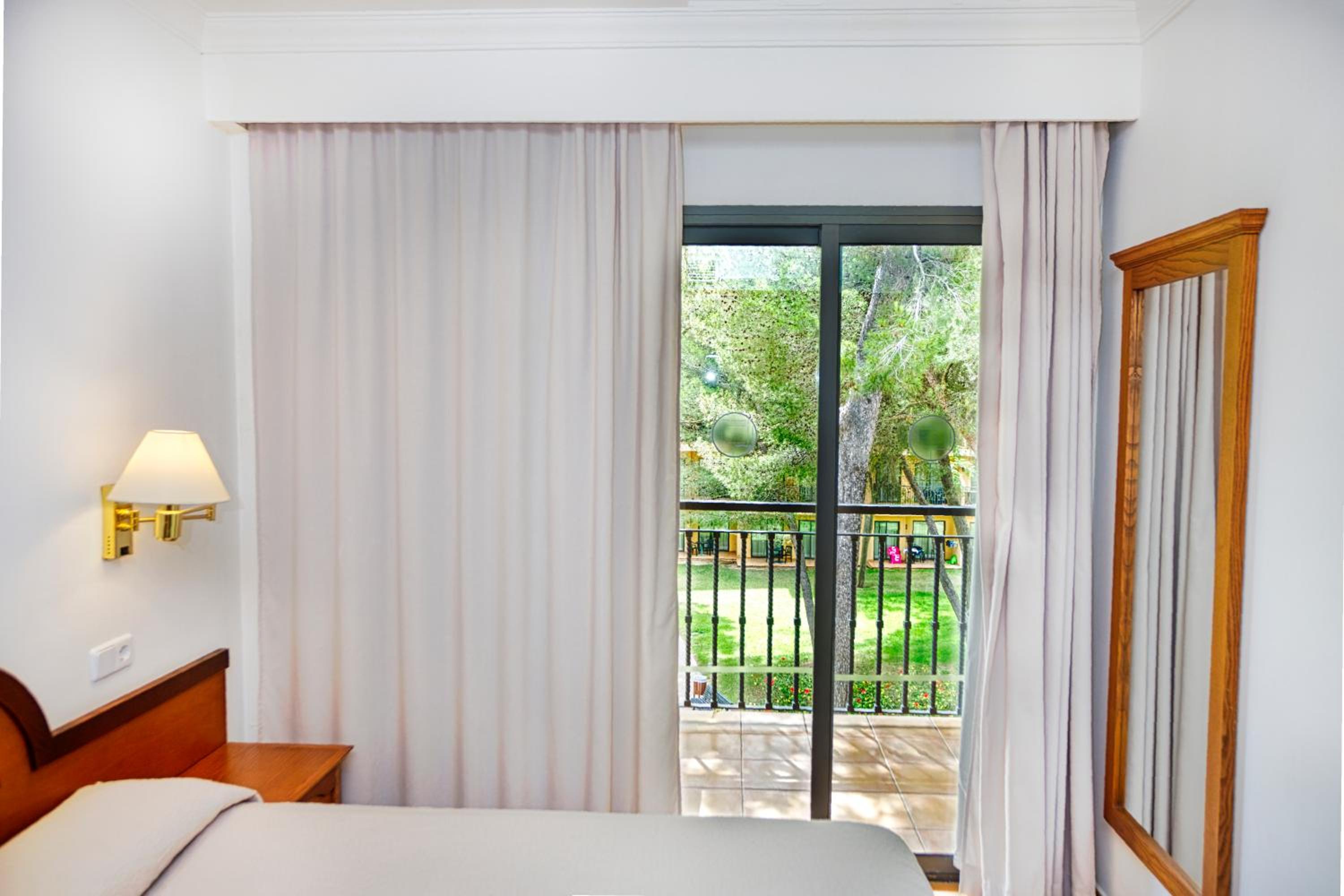 Apartamento de una habitación con vista al jardín