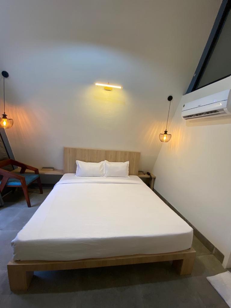 Deluxe Double Room with Extra Bed photo 2