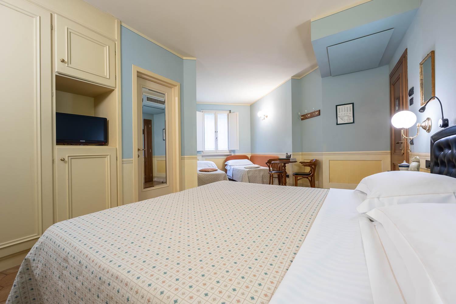 Quadruple Room - Photo 3