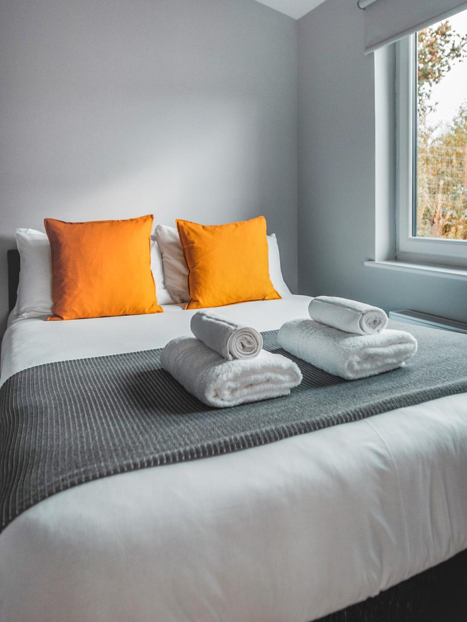 Two-Bedroom Comfort Lodge - Photo 3