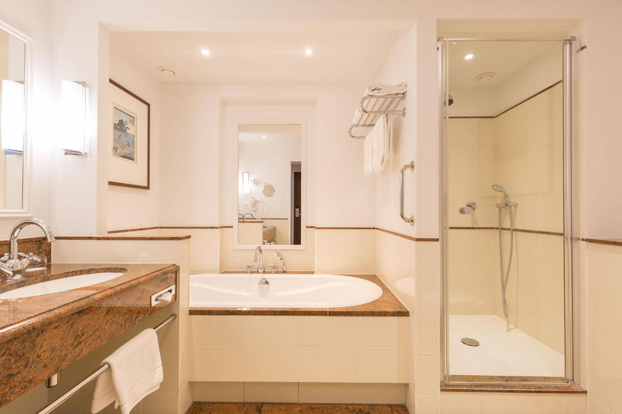 Seaview Suite - Photo 3