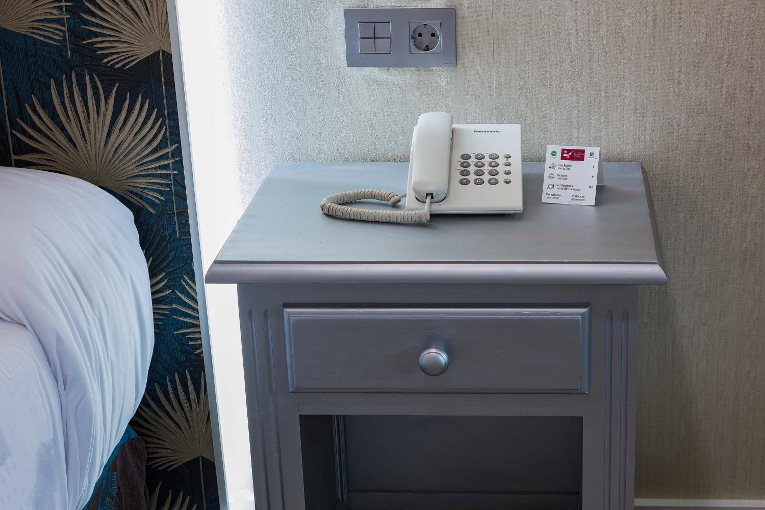 Standard Twin Room - Photo 1