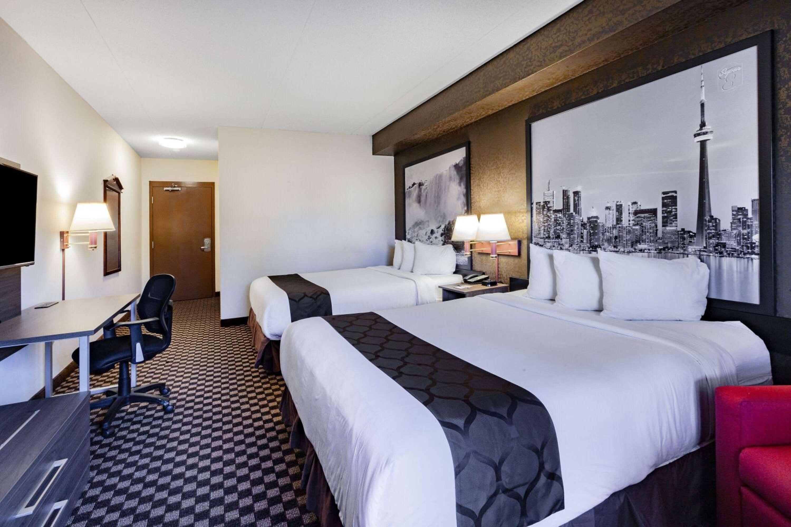 Queen Room with Two Queen Beds - Non-Smoking - Photo 1