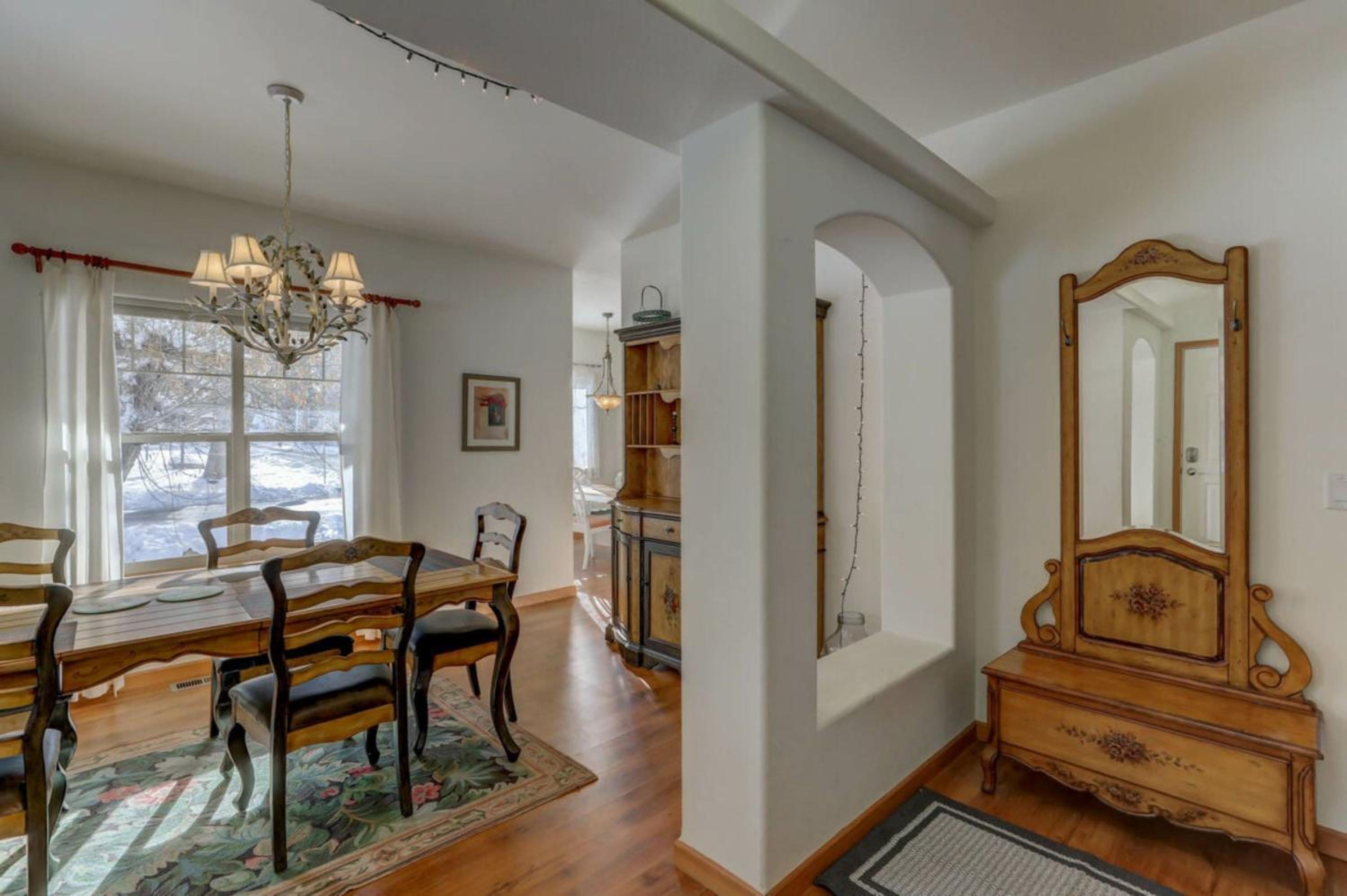 Four-Bedroom House photo 2