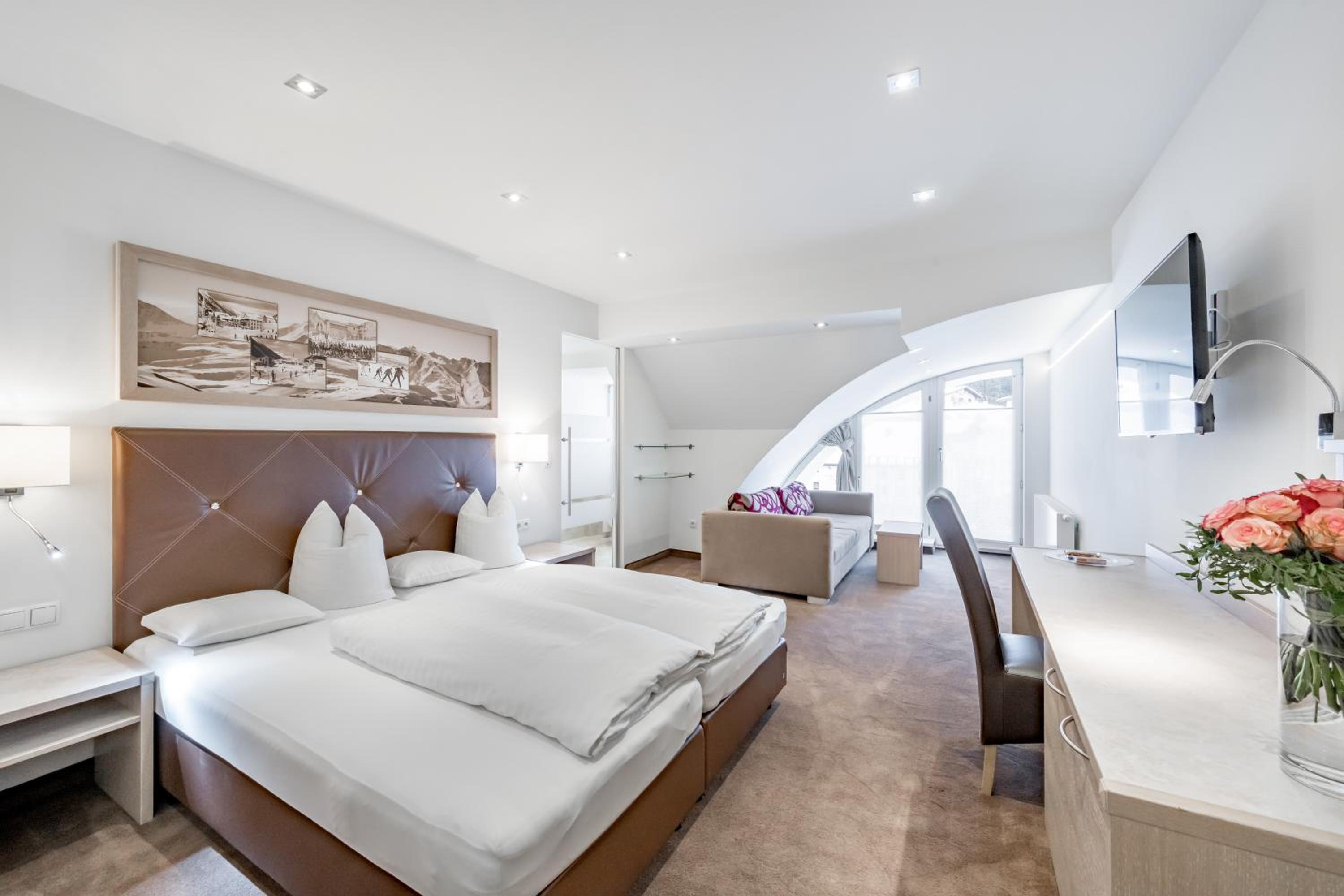 Double Room with Mountain View
