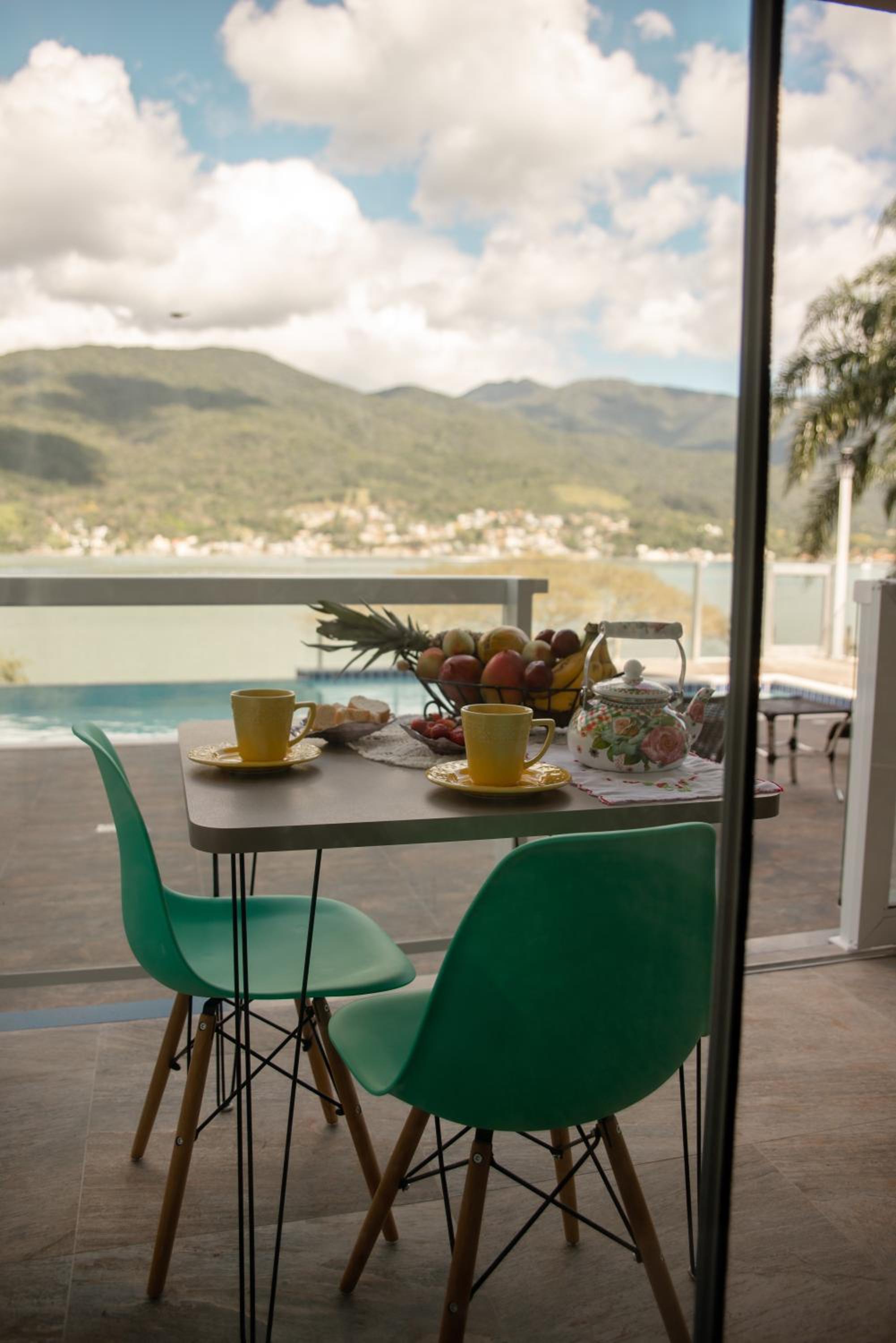 Apartment with Sea View - Photo 8