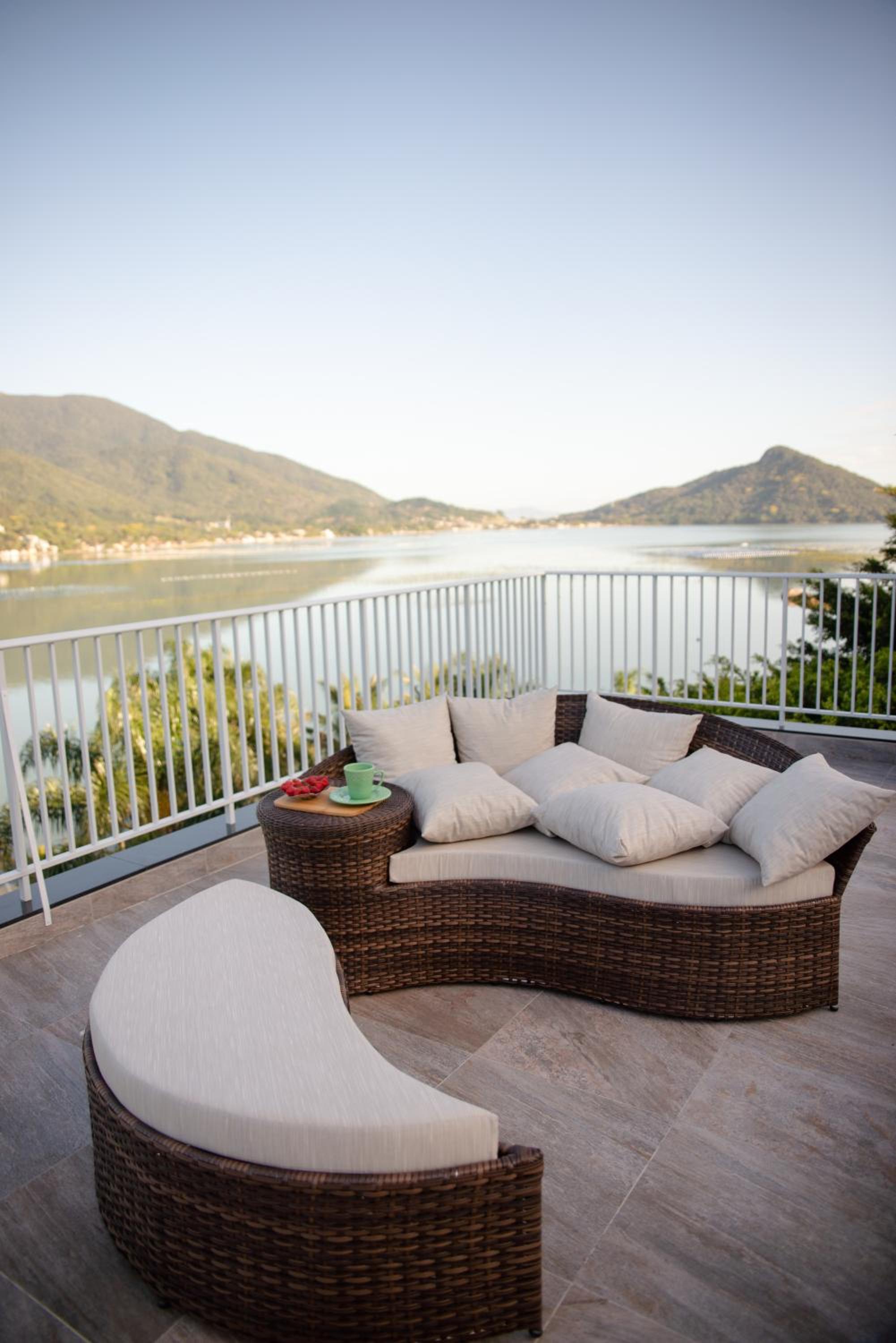 Apartment with Sea View - Photo 6