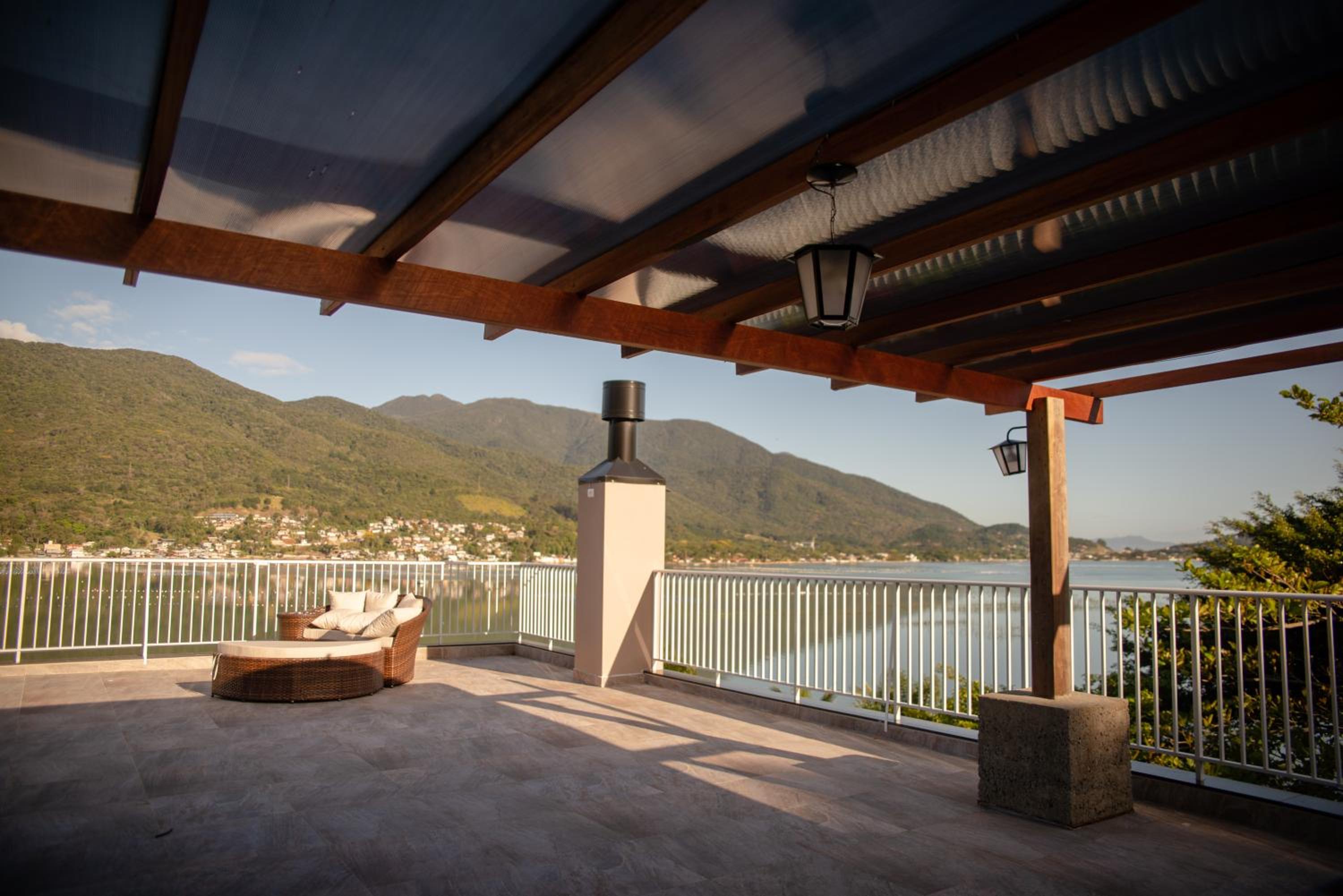 Apartment with Sea View - Photo 5