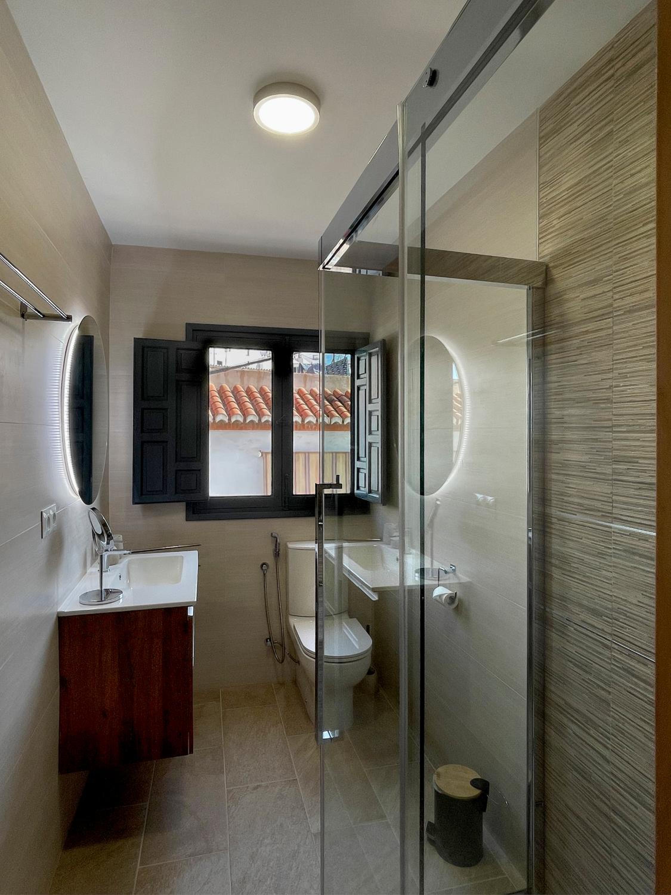 Double or Twin Room with Balcony photo 2