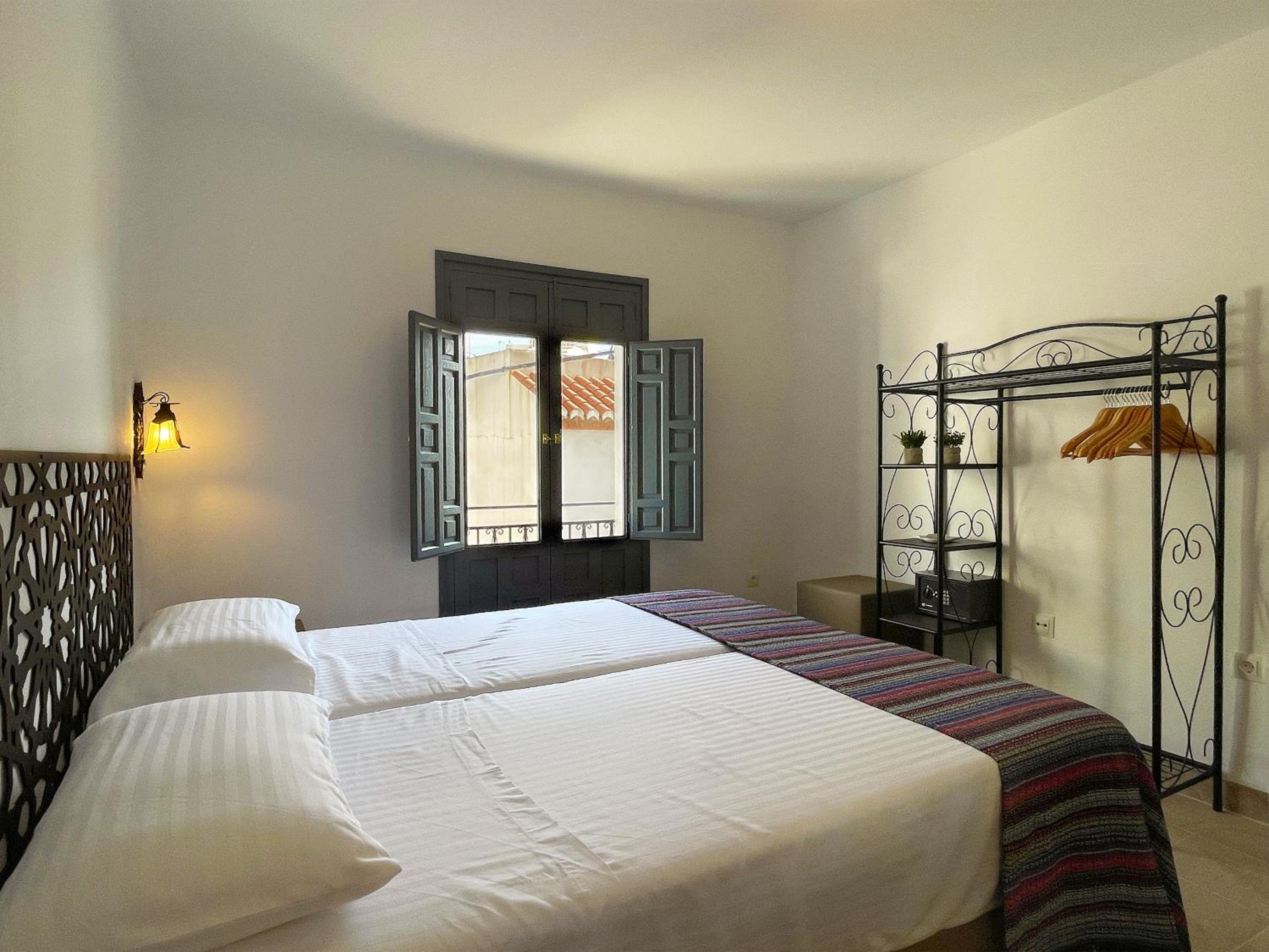 Double or Twin Room with Balcony photo 3