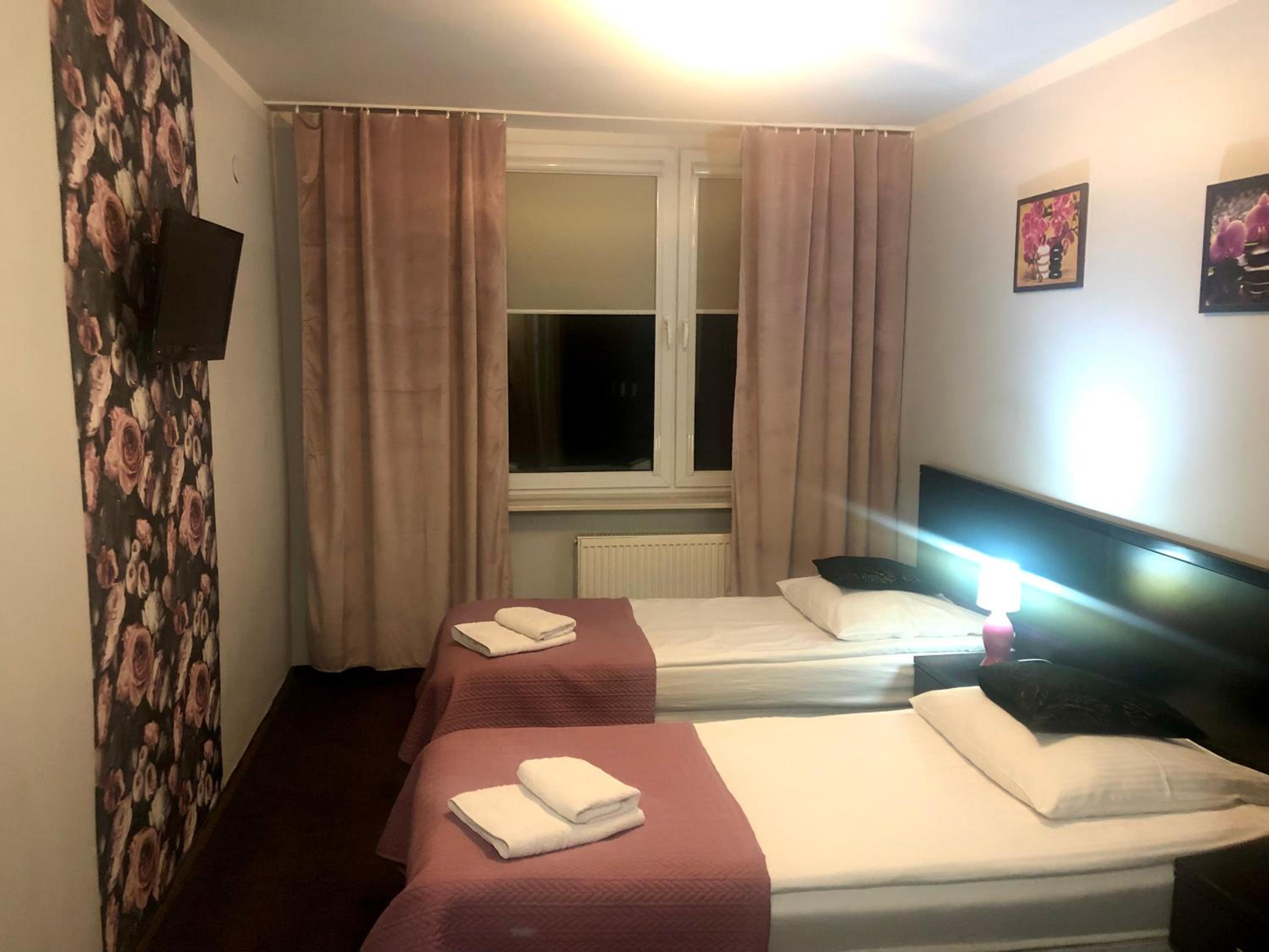 Twin Room - Photo 60