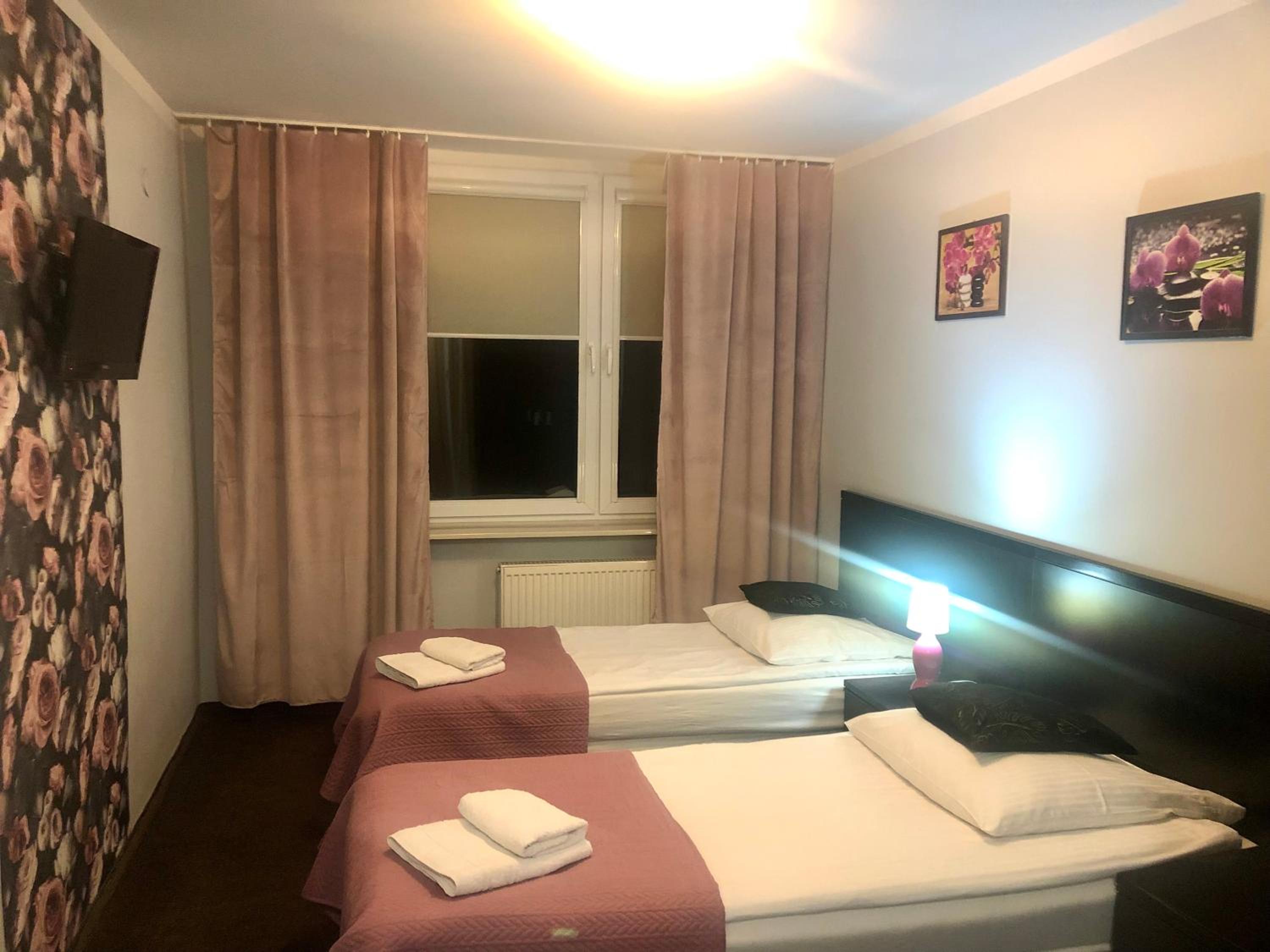 Twin Room - Photo 72