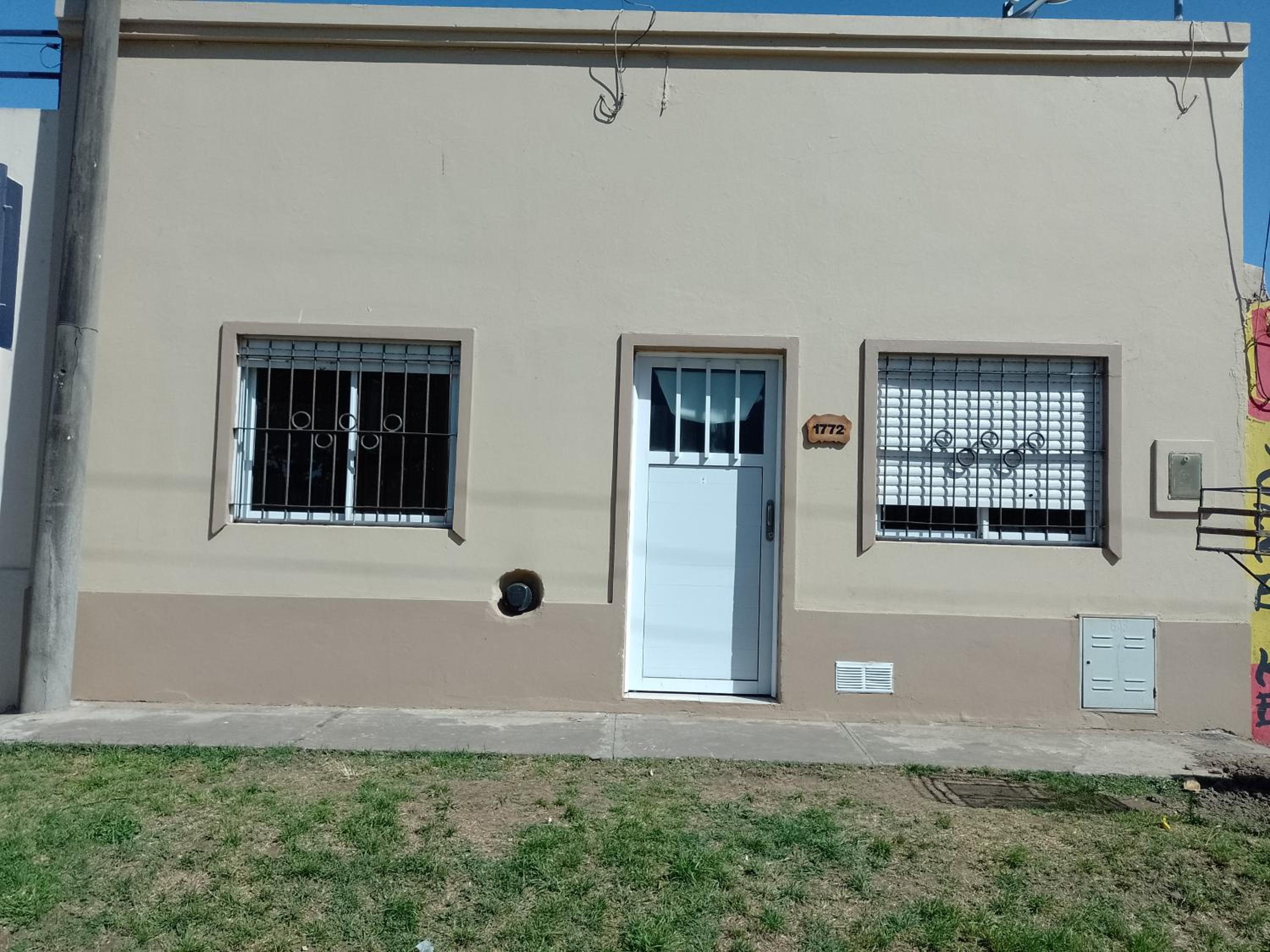 Two-Bedroom House photo 3