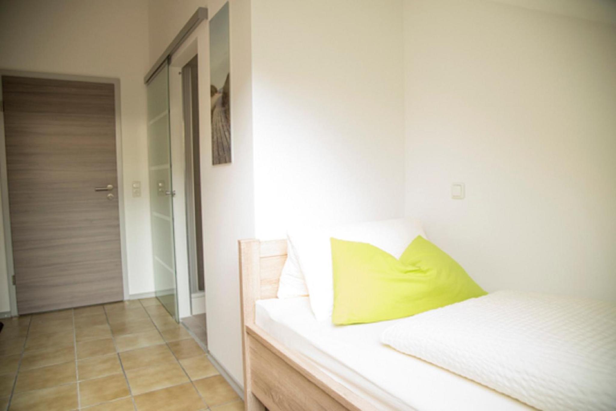 Single Room photo 3