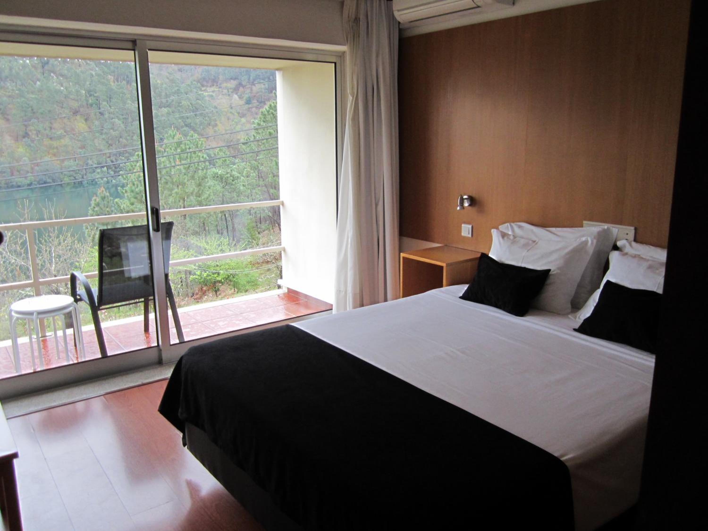 Double Room with Balcony - Photo 1