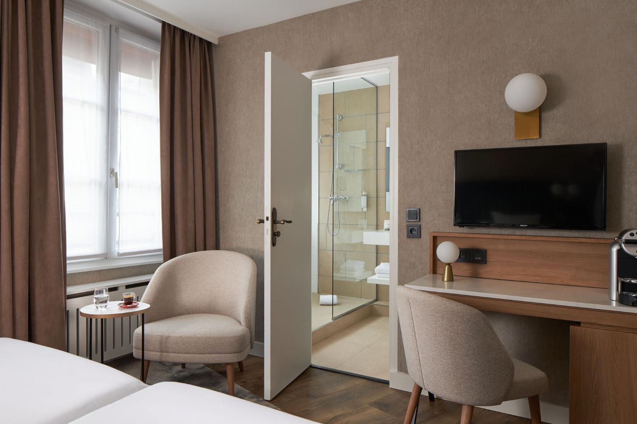 Superior Twin Room - Non-Smoking - Photo 2