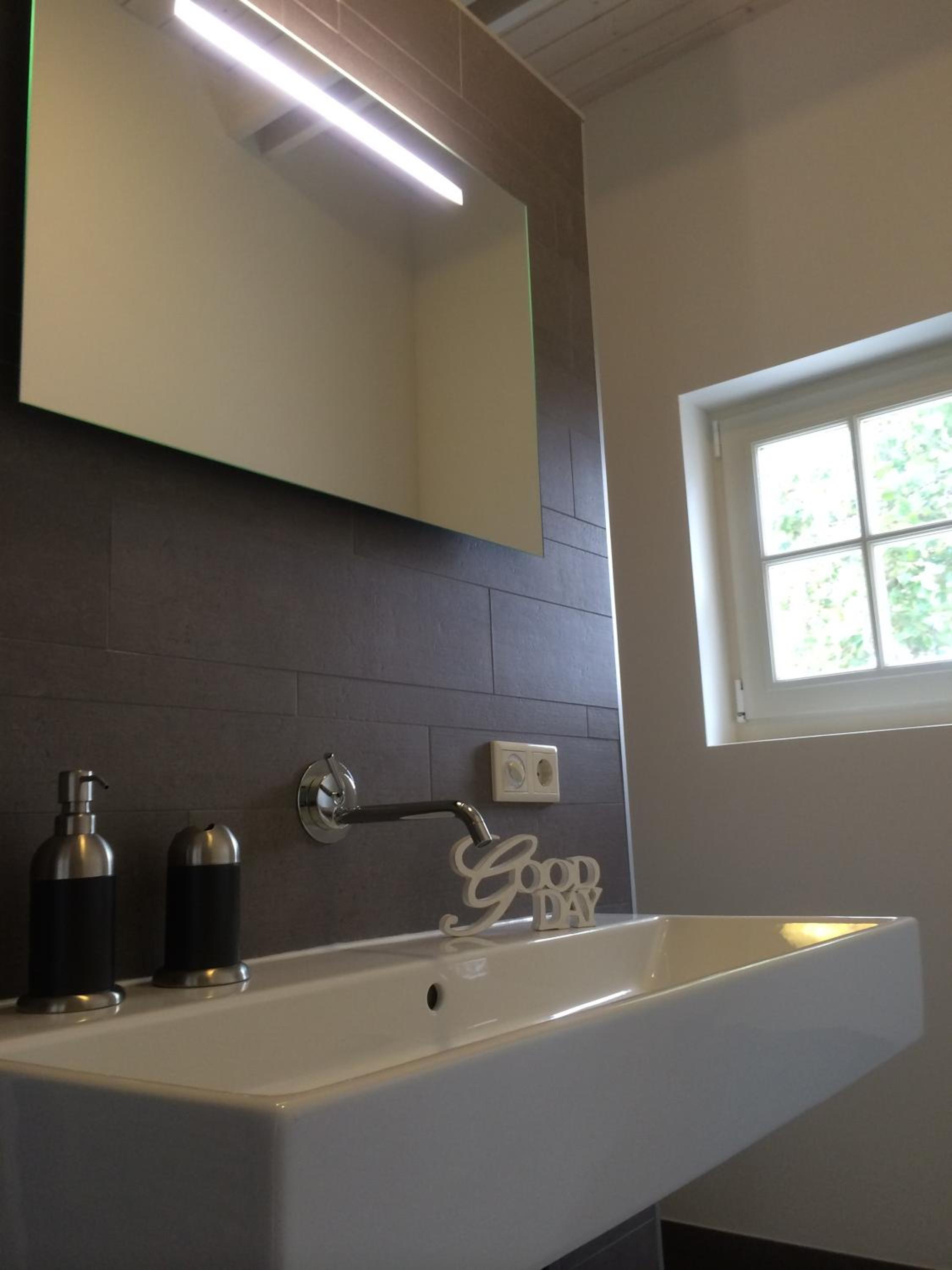 Two-Bedroom House - Photo 4