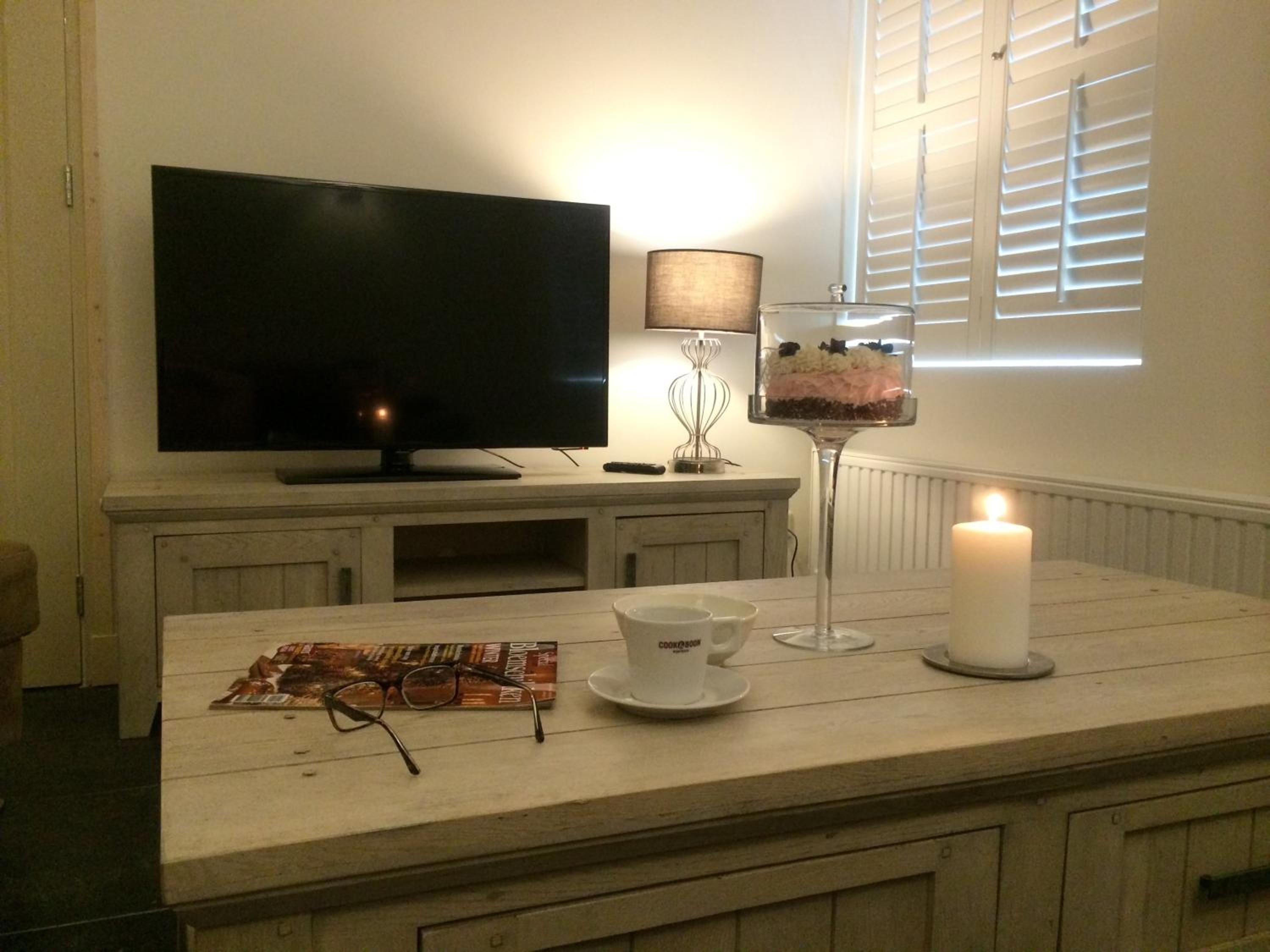 Two-Bedroom House - Photo 37