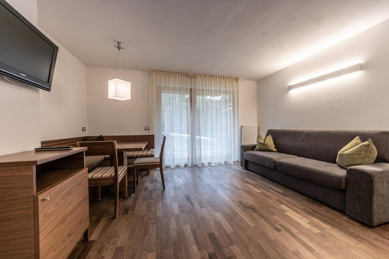Superior One-Bedroom Apartment with Balcony