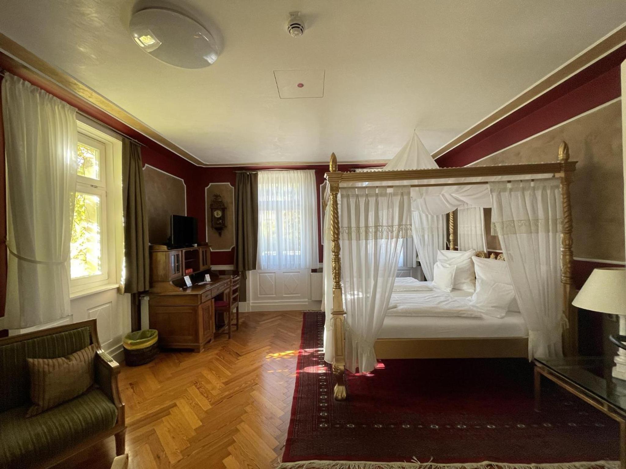 Superior Suite - Photo 1