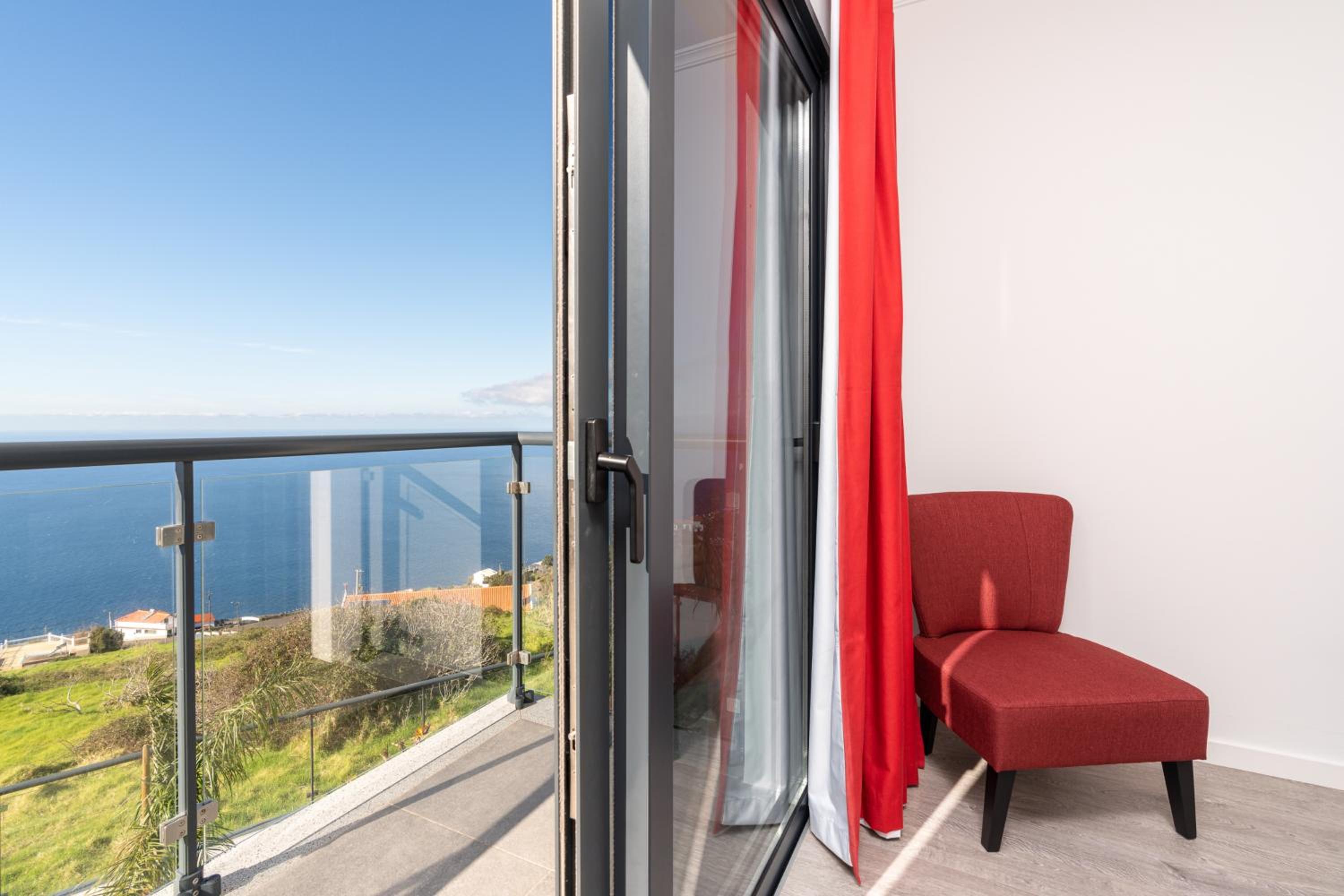 Superior Two-Bedroom Villa with sea View photo 2
