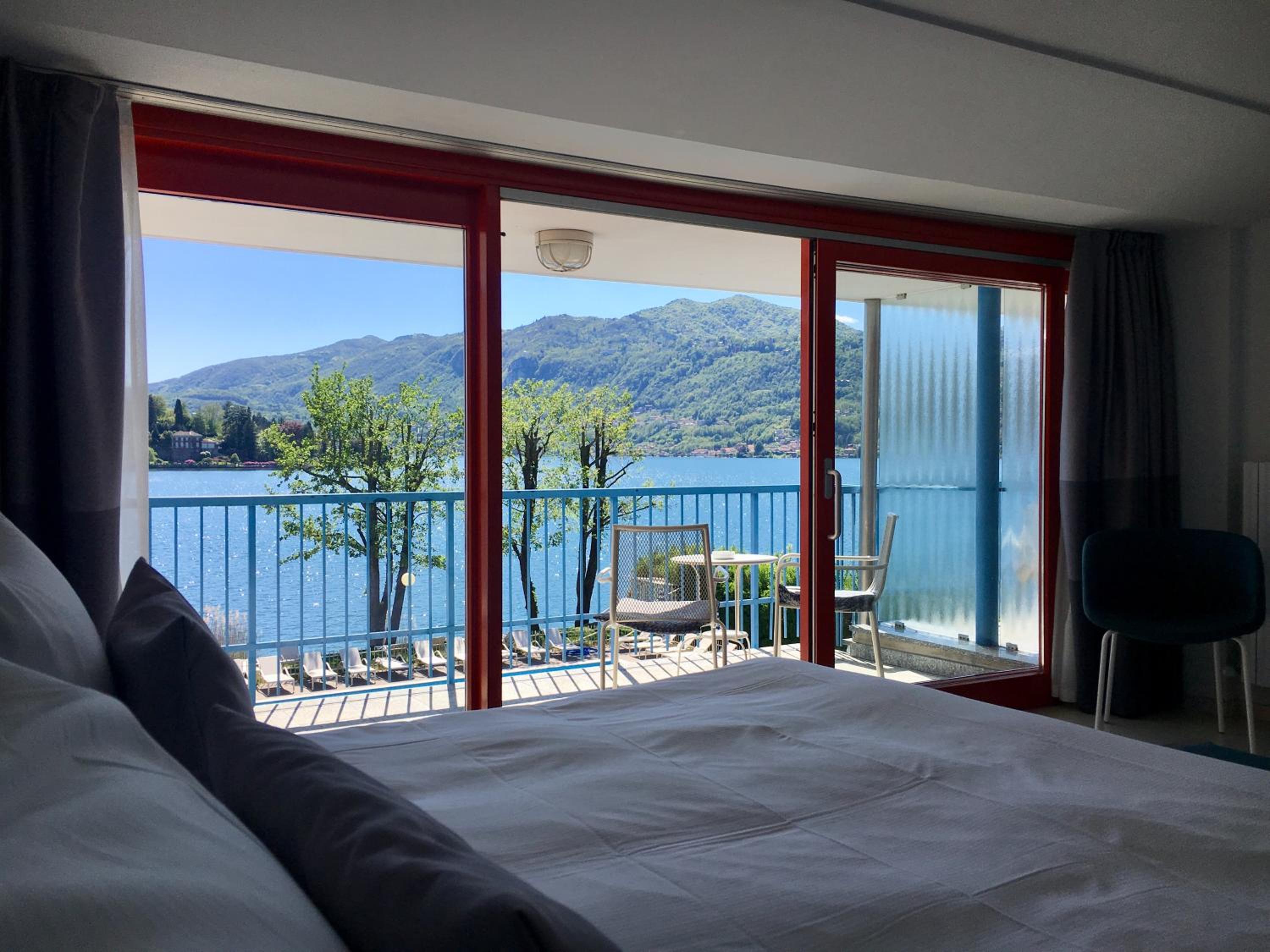 Double Room with Lake View - Photo 3