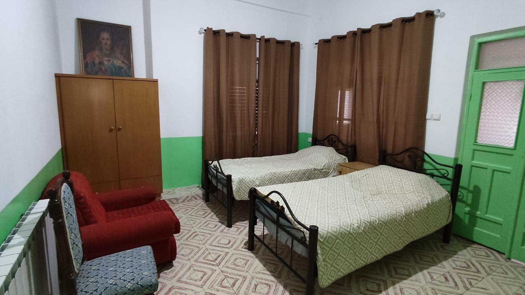Double Room with Shared Bathroom photo 1