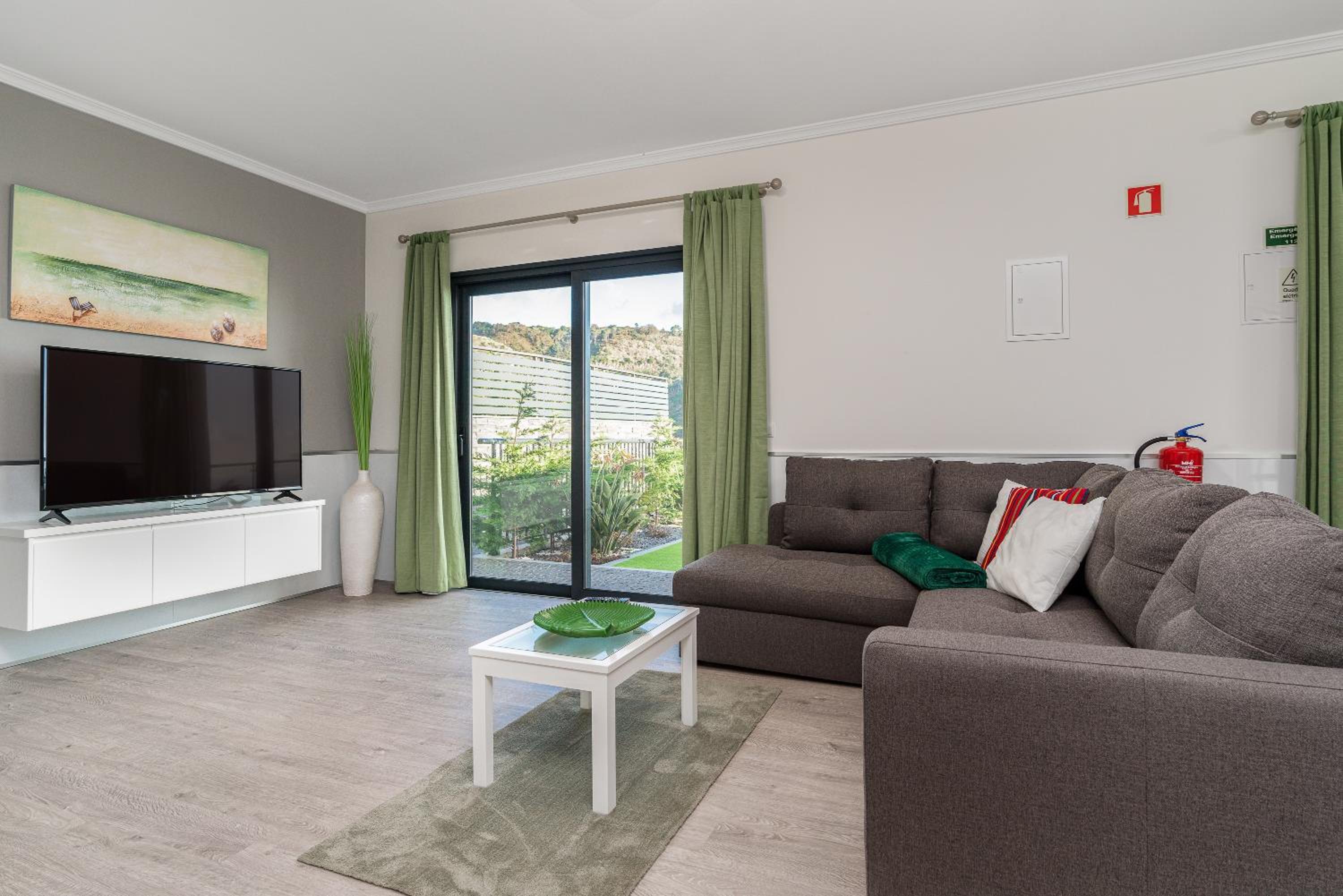 Superior Two-Bedroom Villa with Sea and Pool View