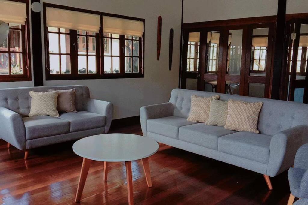 Villa photo 2