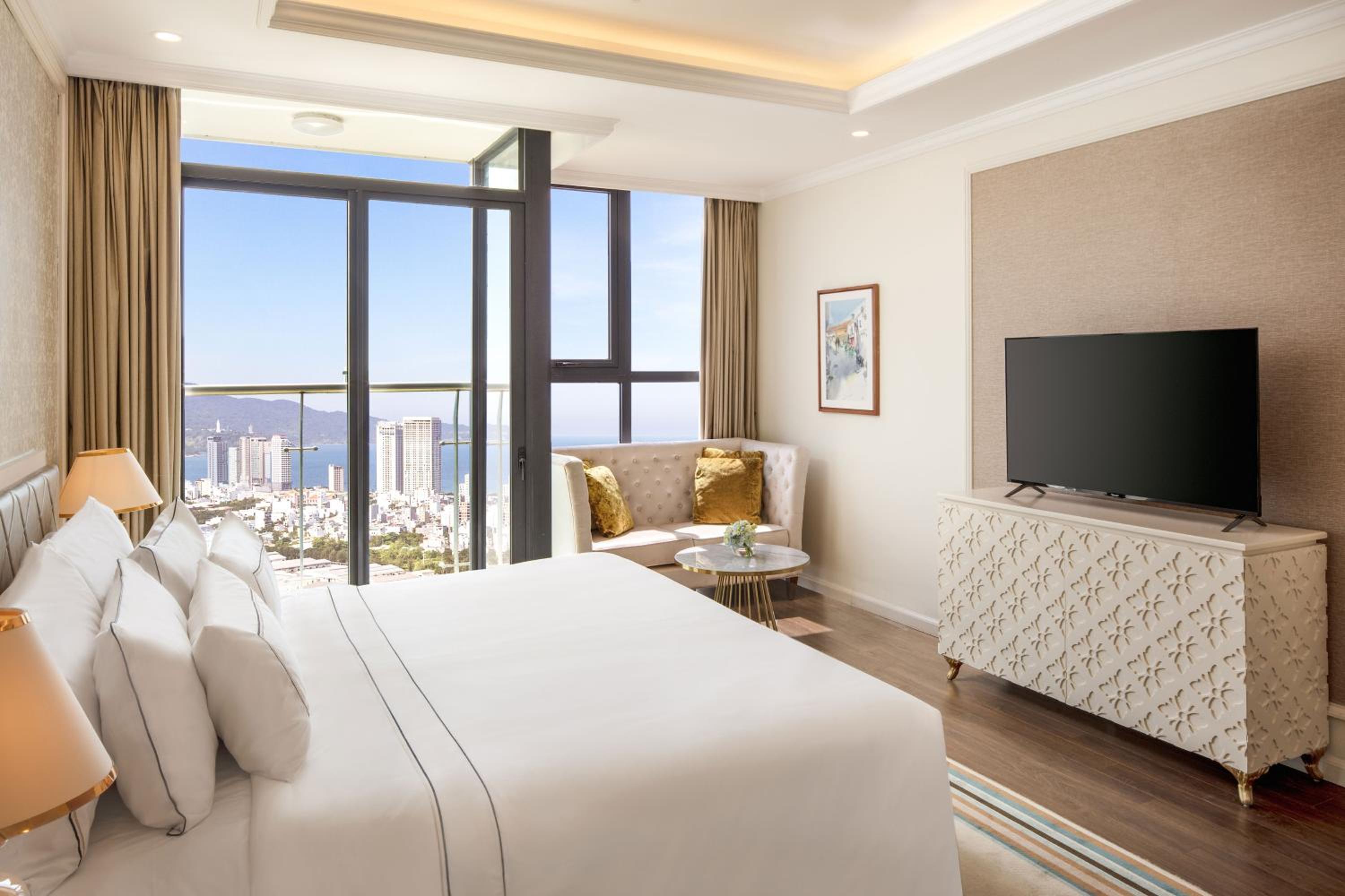 Deluxe Room with Balcony