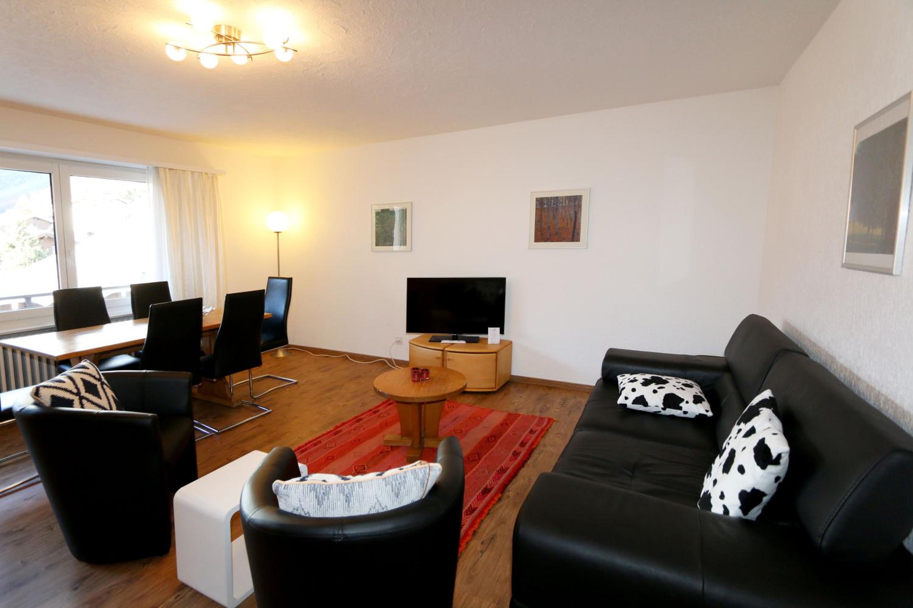 Two-Bedroom Apartment with Balcony photo 1