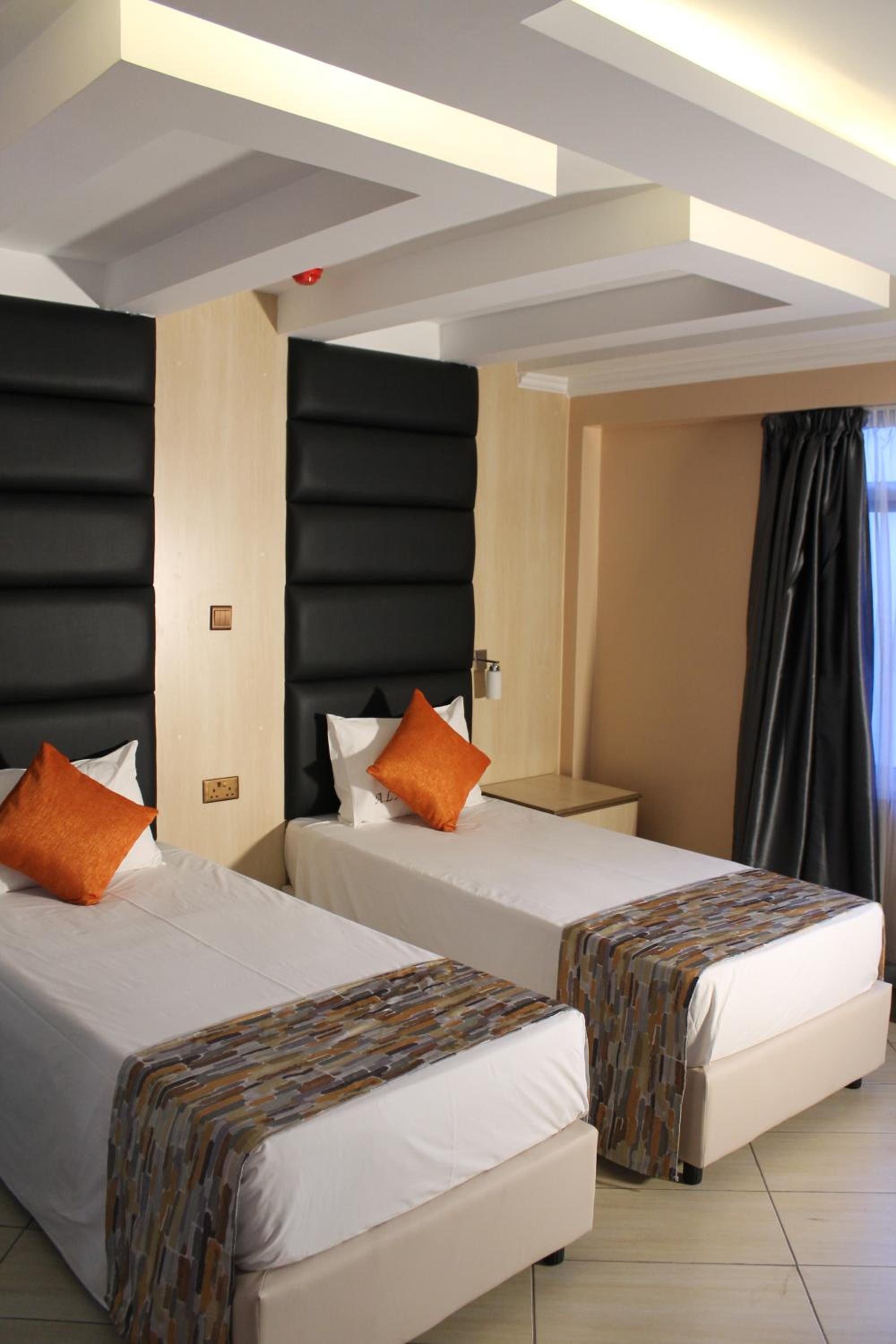 Deluxe Twin Room photo 3