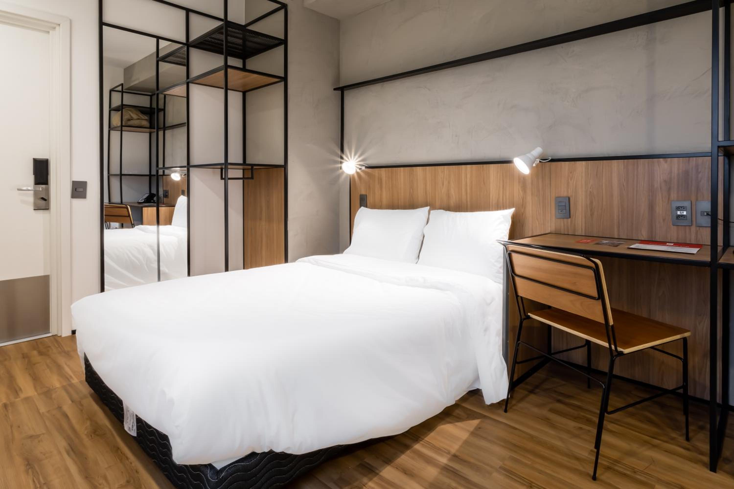 Standard Double Room - Photo 5