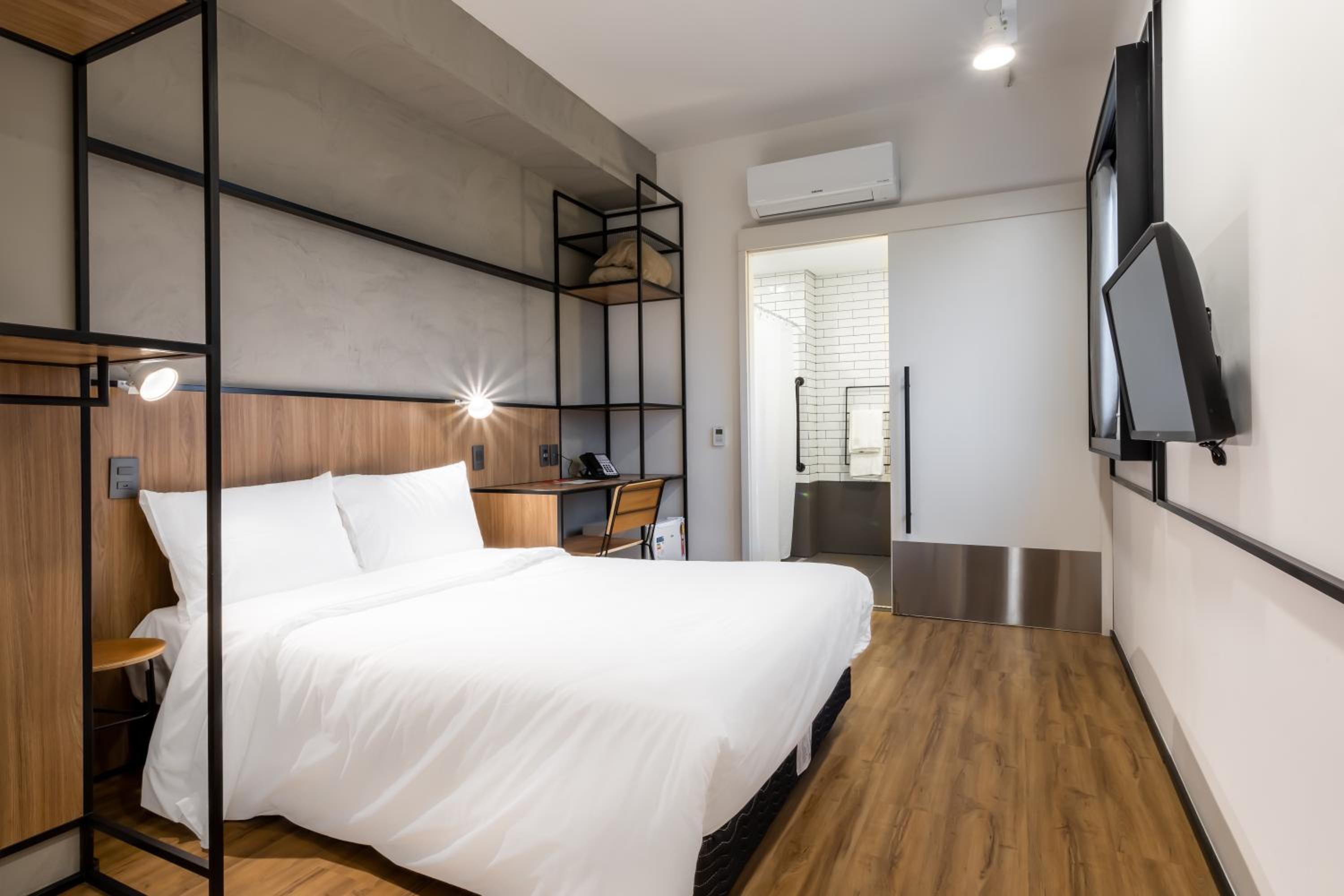 Standard Double Room - Photo 6