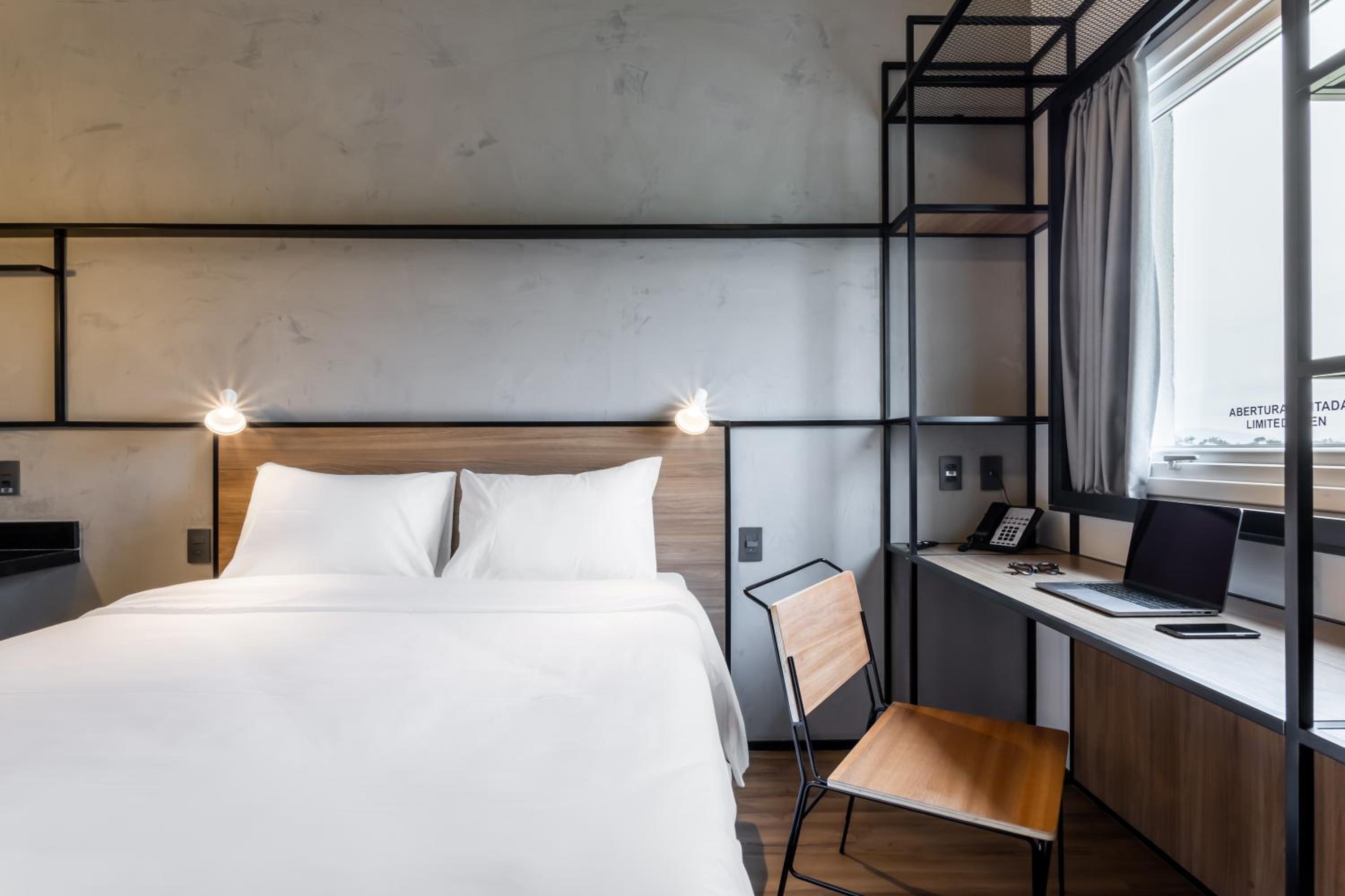 Standard Double Room - Photo 9