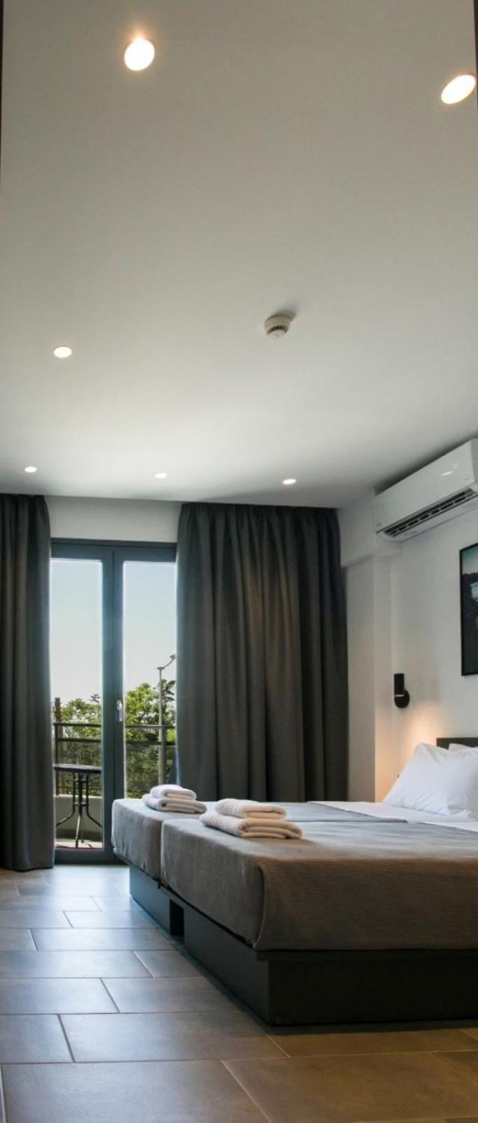 Standard Double Room - Photo 5