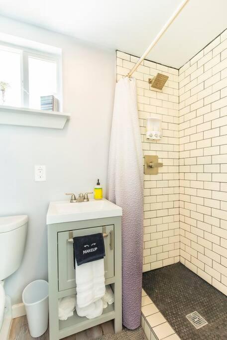 One-Bedroom House photo 2