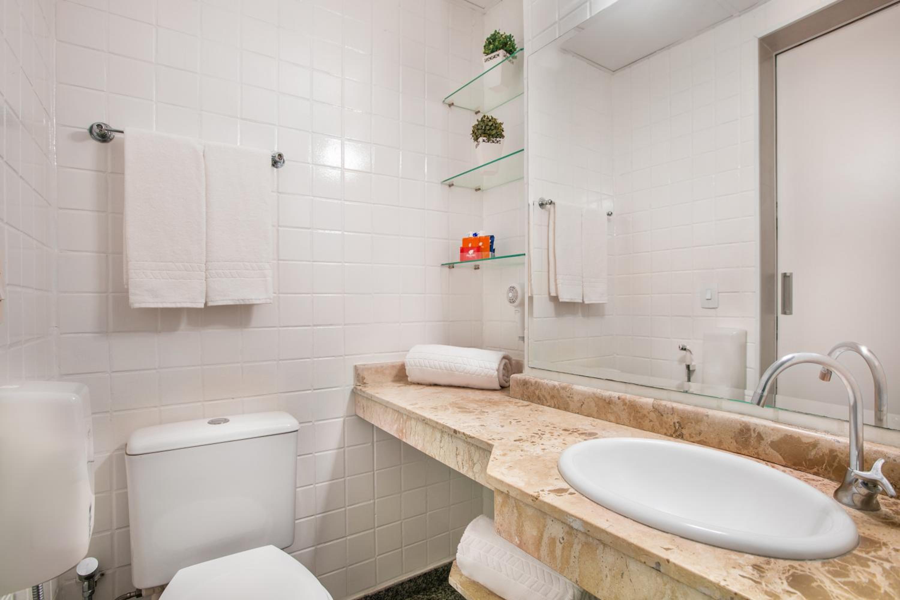 Deluxe Double Room with 1 Double Bed - Photo 2