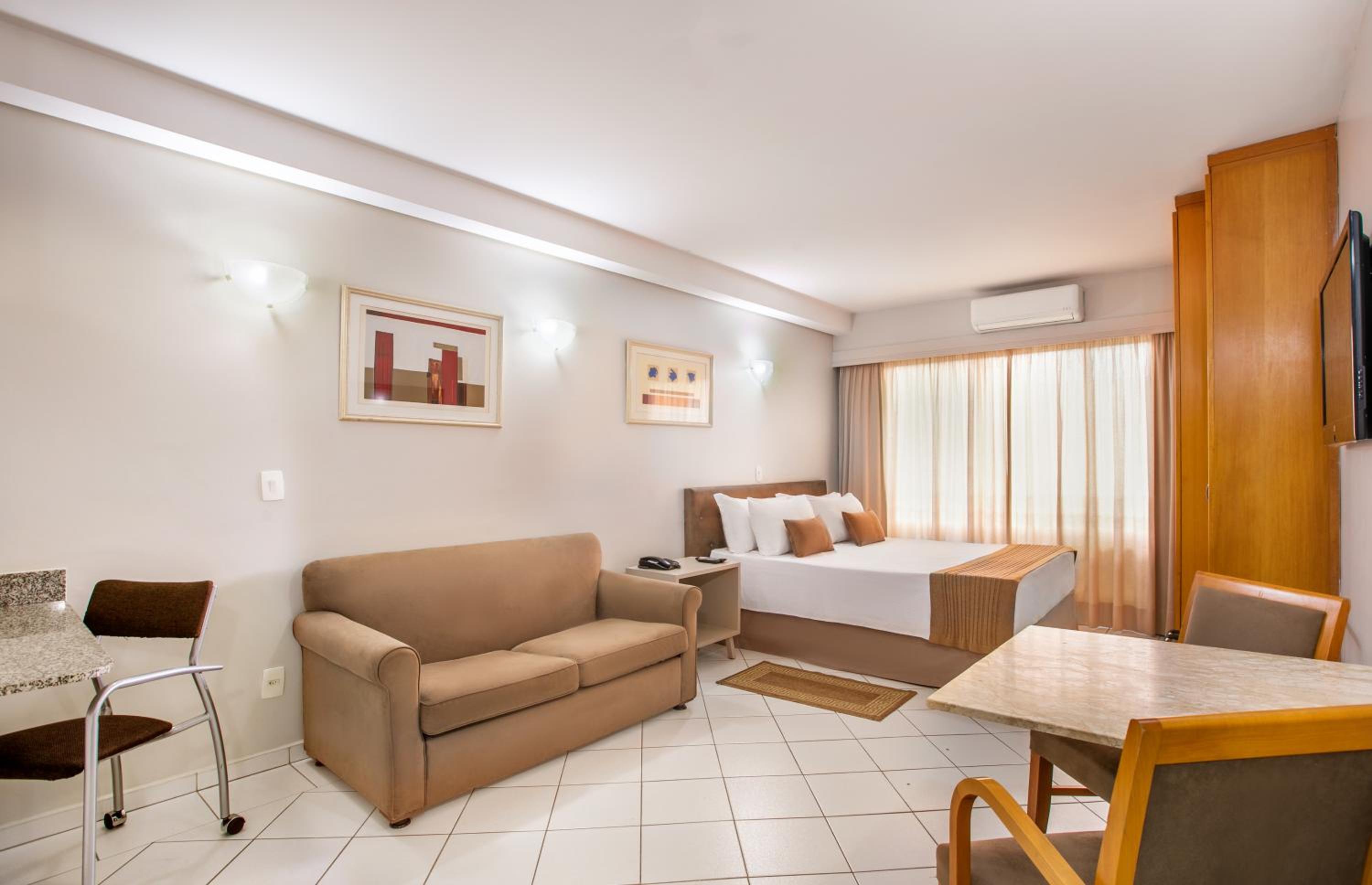 Deluxe Double Room with 1 Double Bed - Photo 3