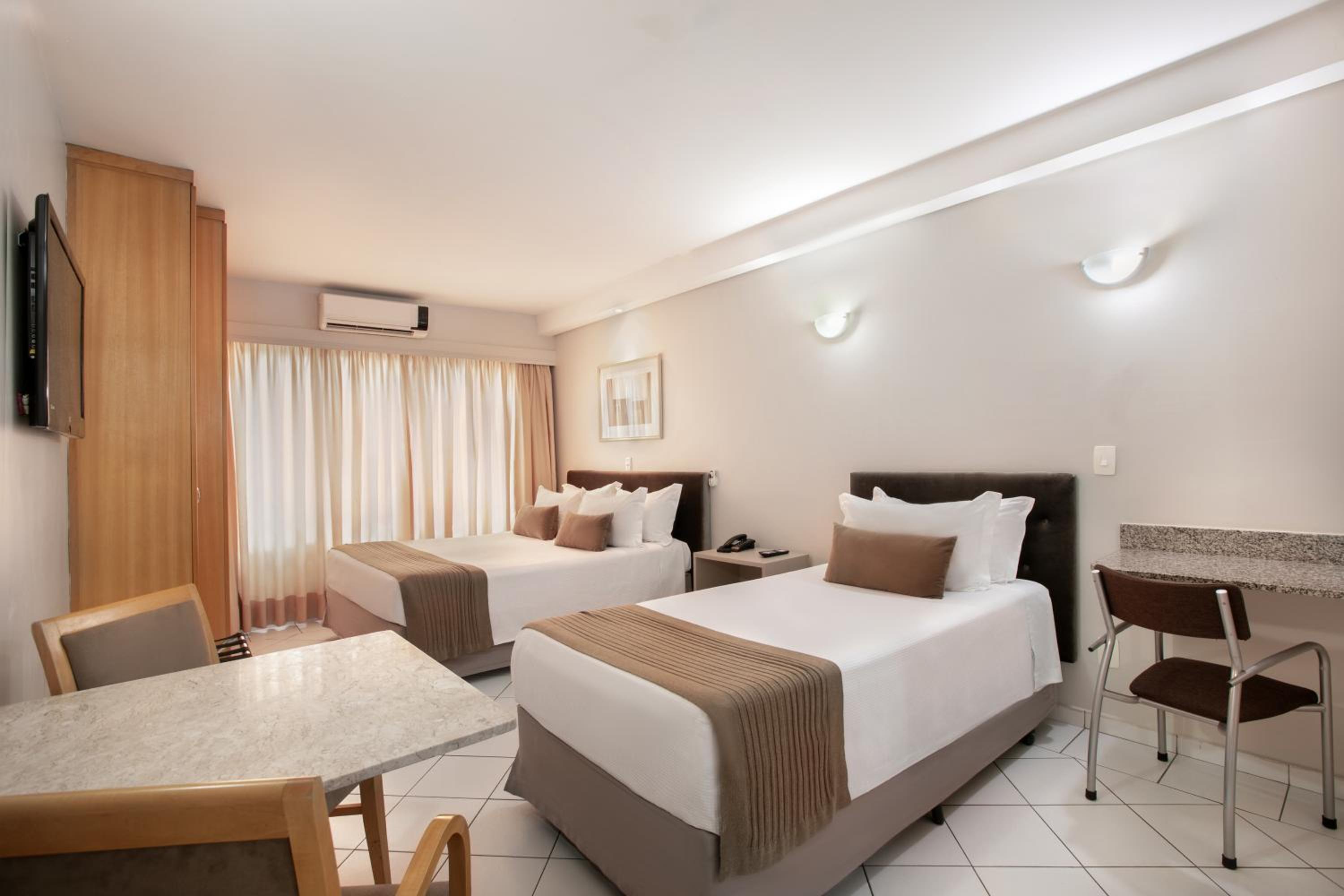 Deluxe Triple Room - Photo 1