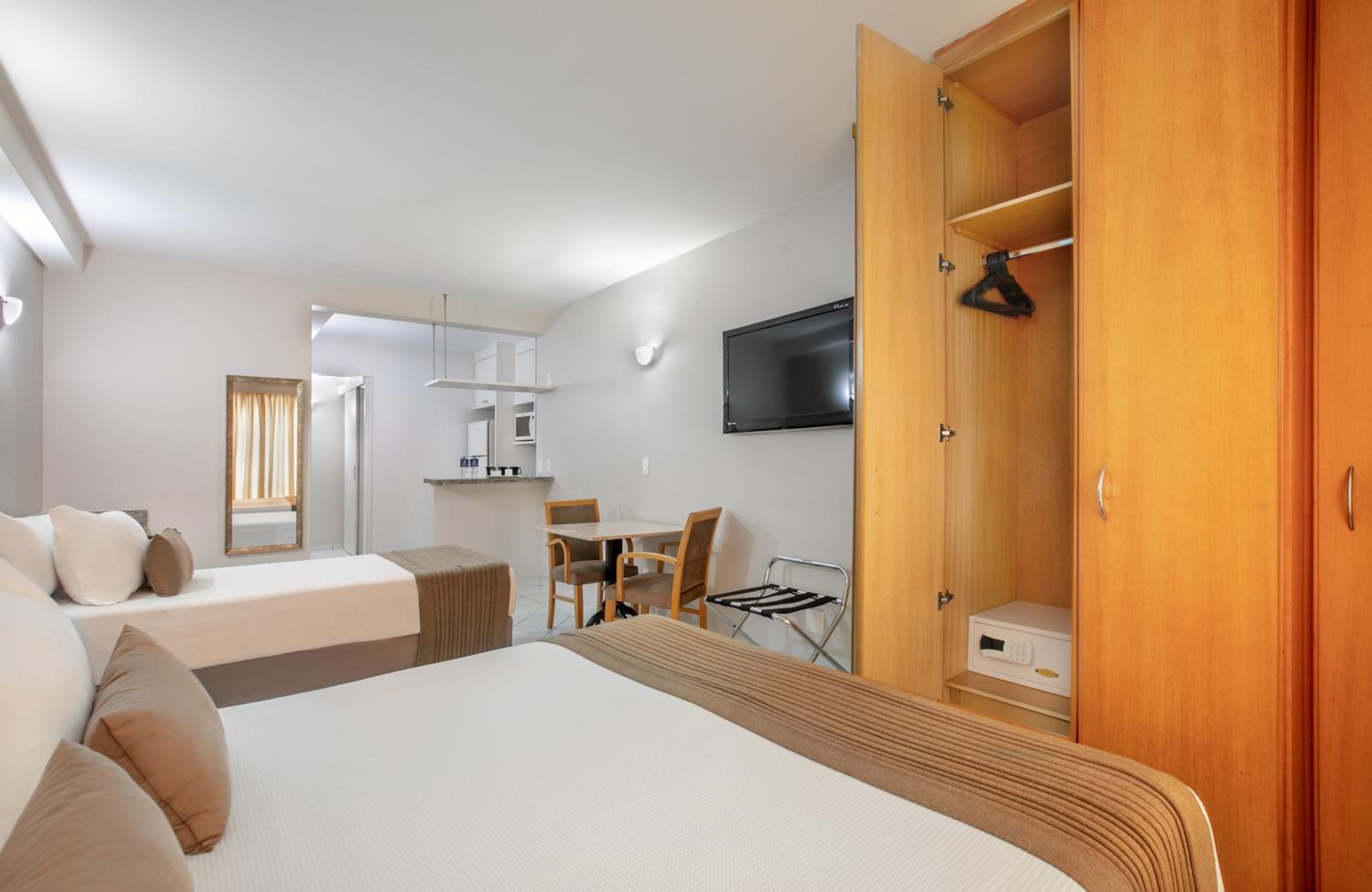 Deluxe Triple Room - Photo 4