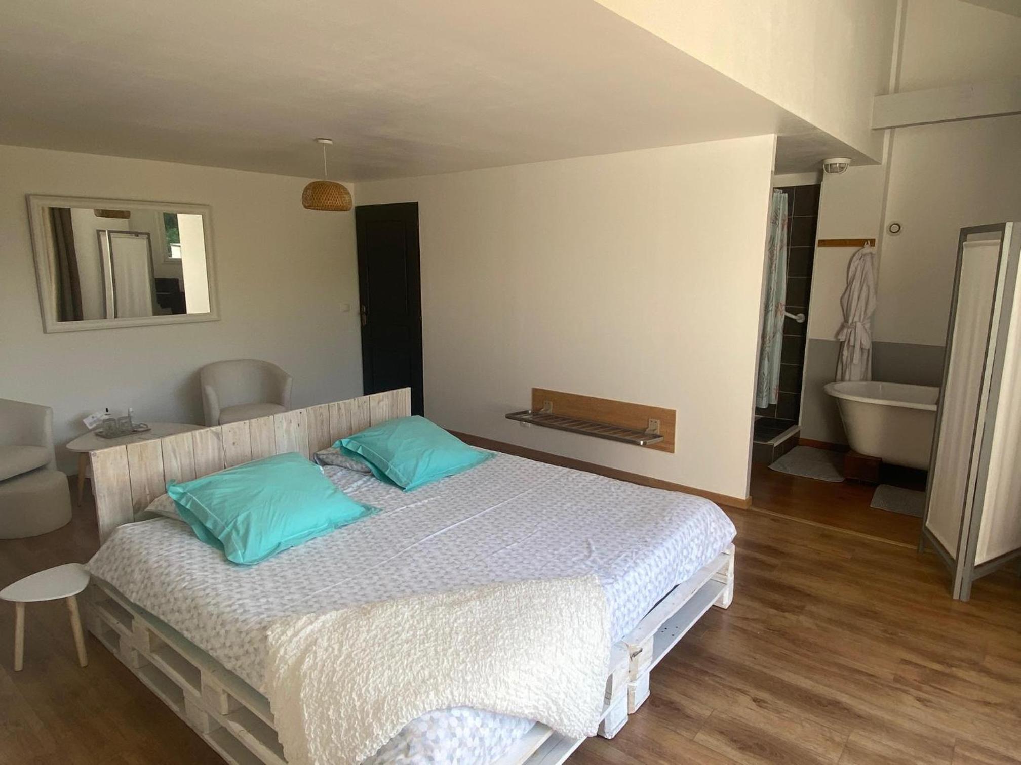 Superior Double Room with Balcony photo 1
