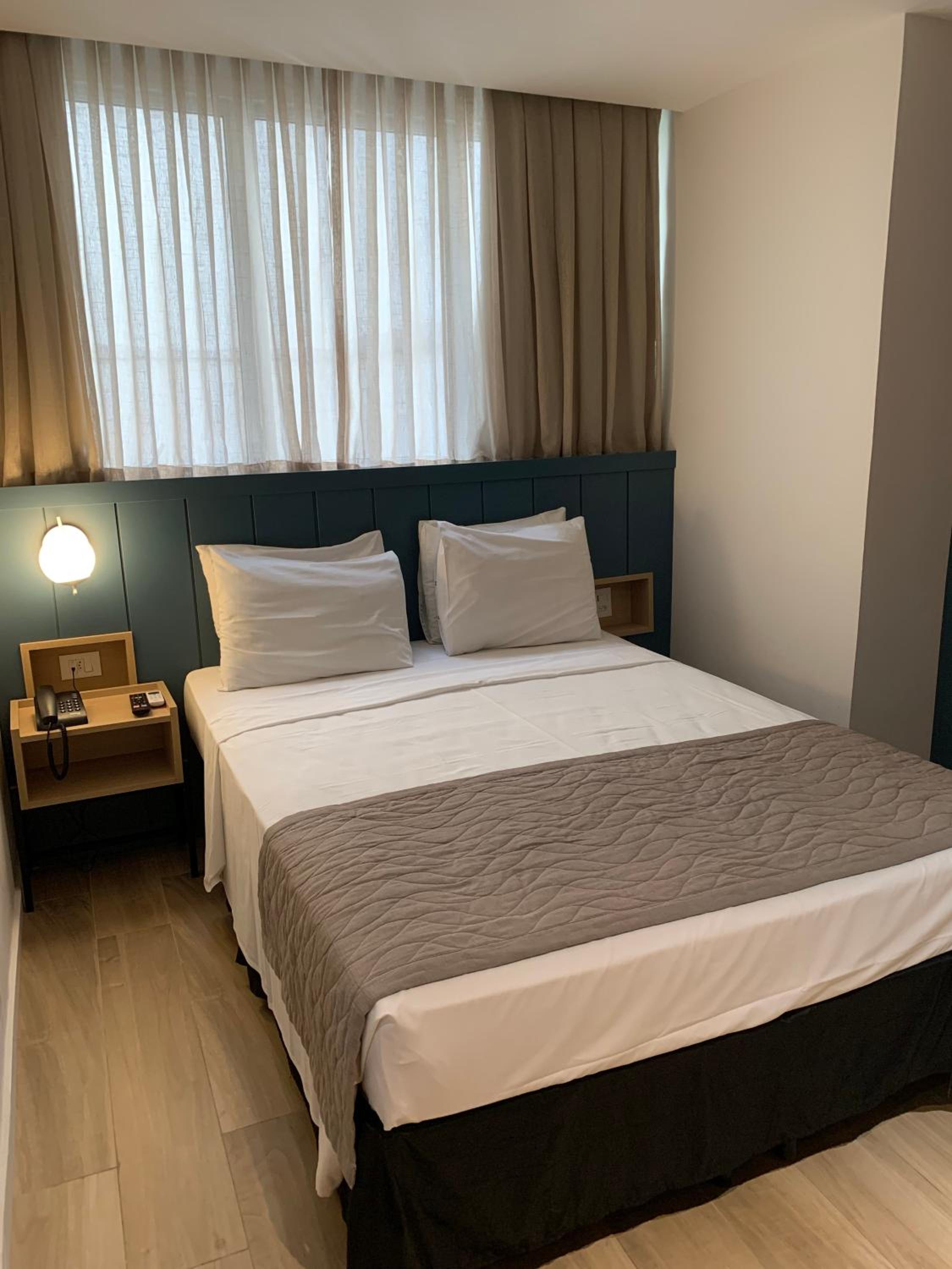 Regency Copacabana Hotel — Deluxe Room