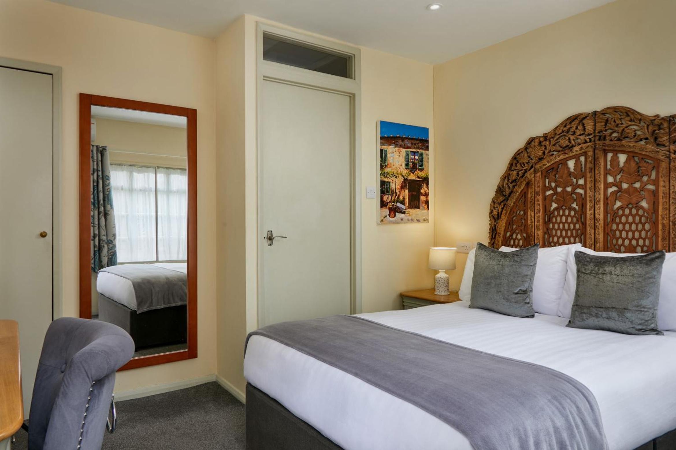 Small Double Room - Photo 1