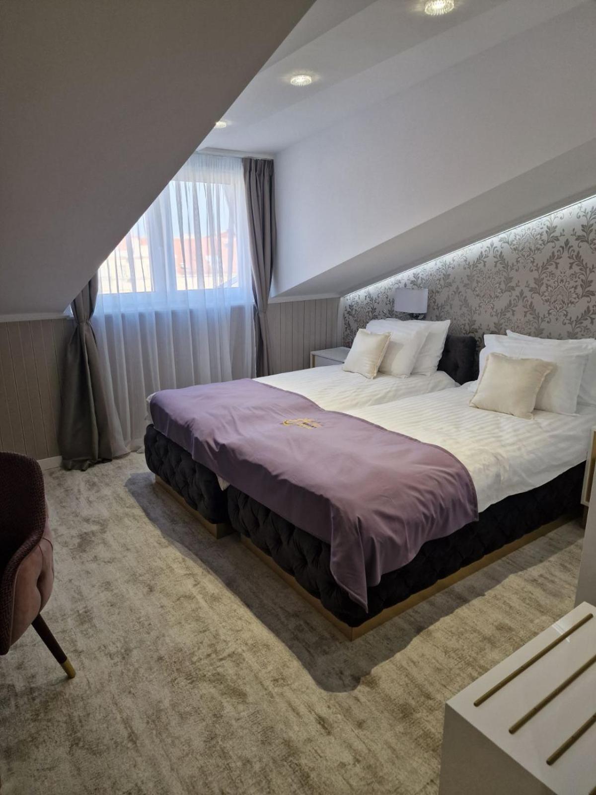 Deluxe Twin Room photo 2